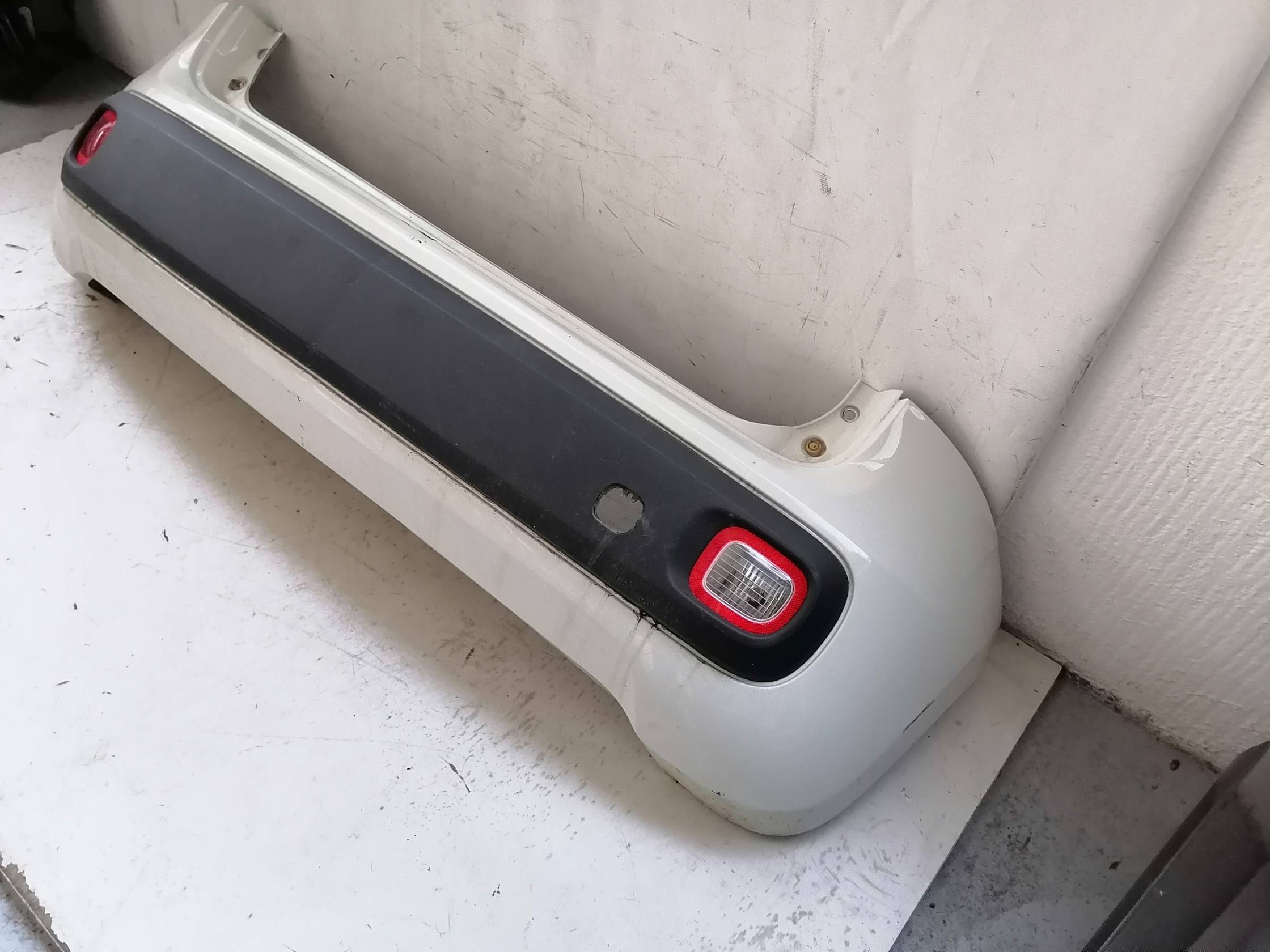 Paraurti post. Paraurti post.