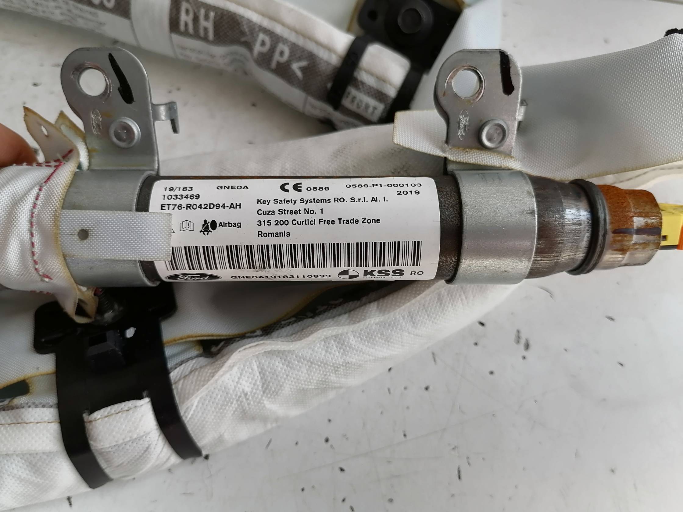 Dispositivo airbag a tendina dx.