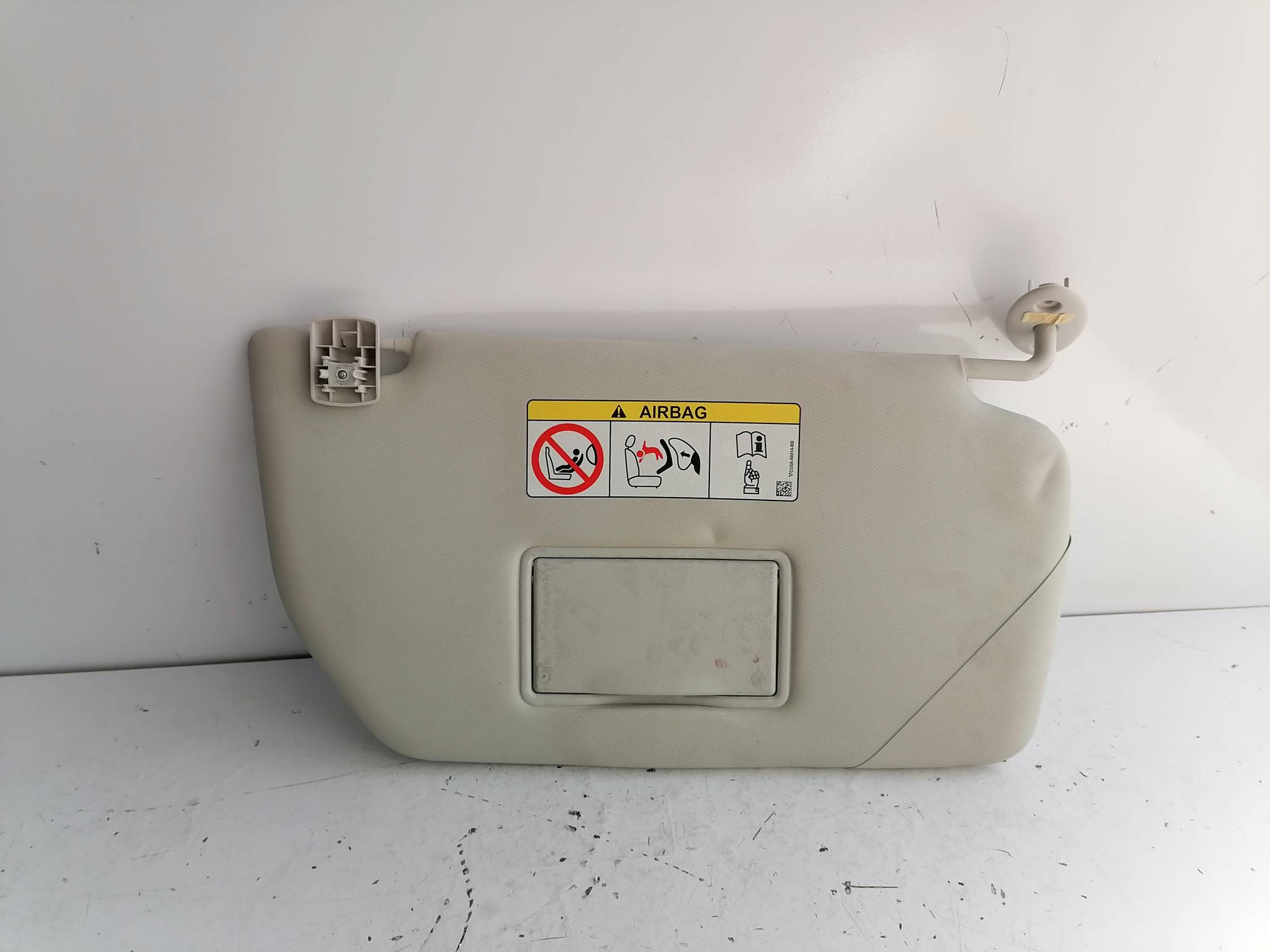 Aletta parasole parabrezza dx.