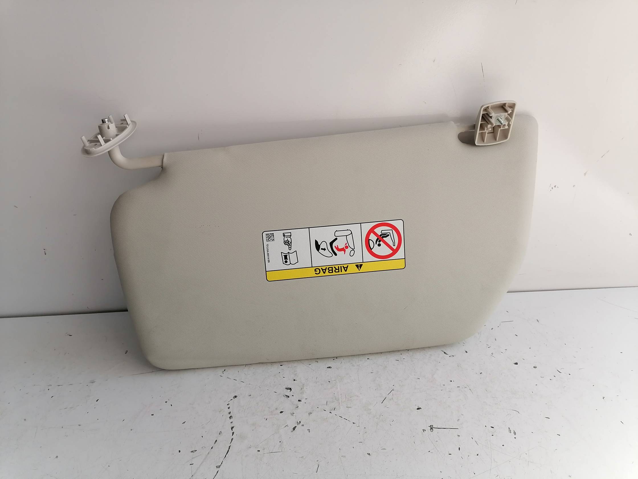 Aletta parasole parabrezza dx.