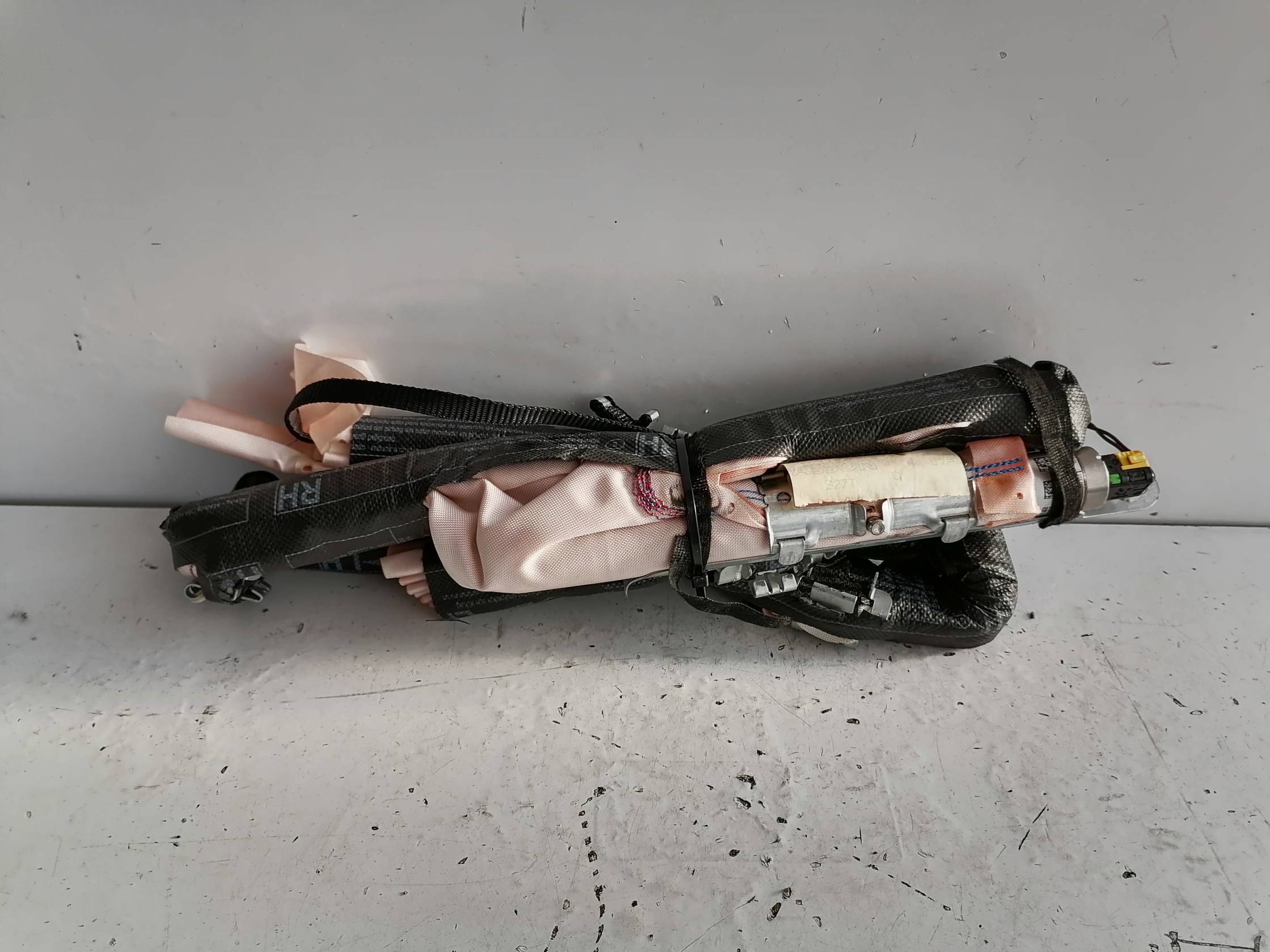 Dispositivo airbag a tendina sx.