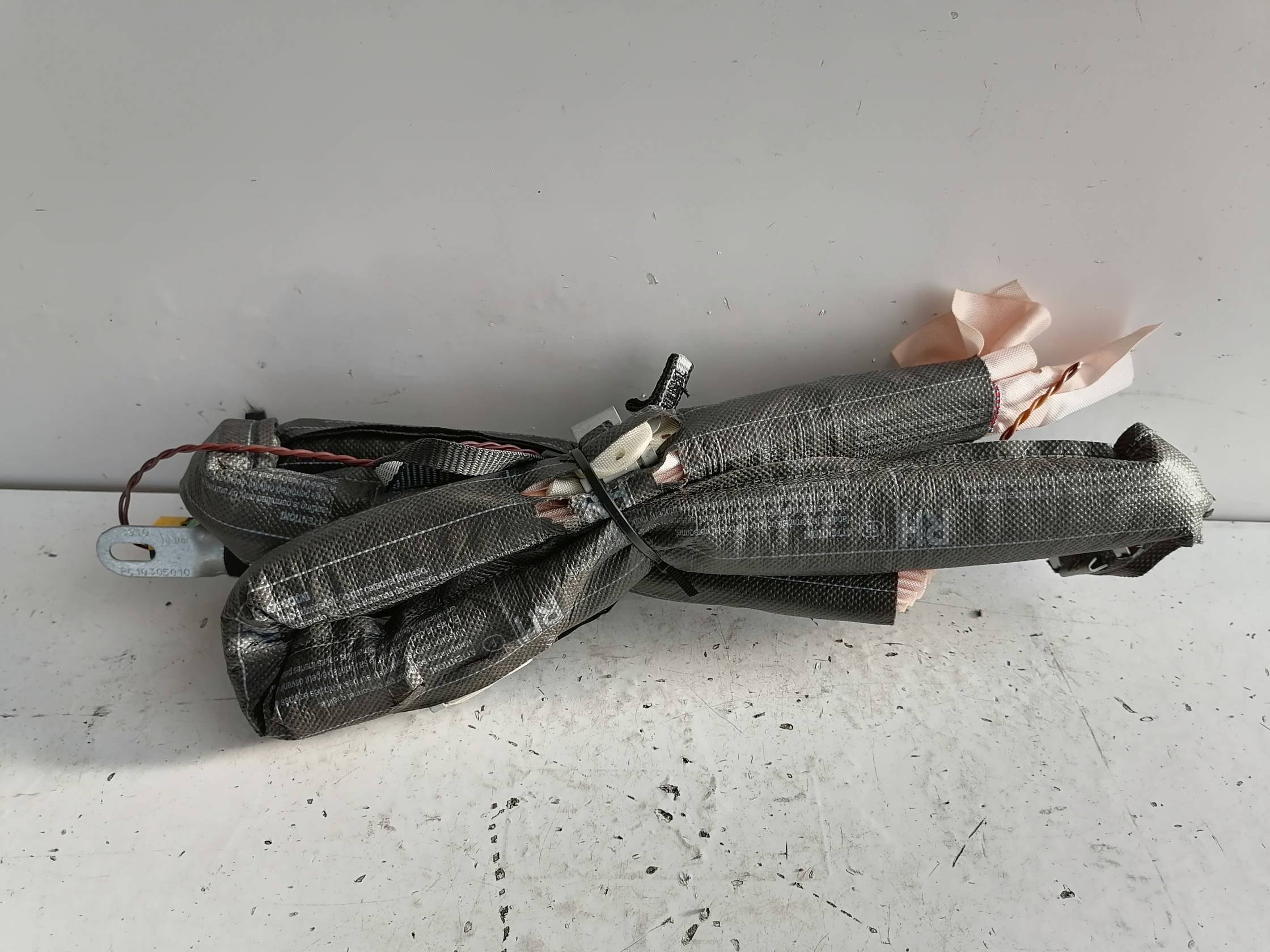 Dispositivo airbag a tendina sx.