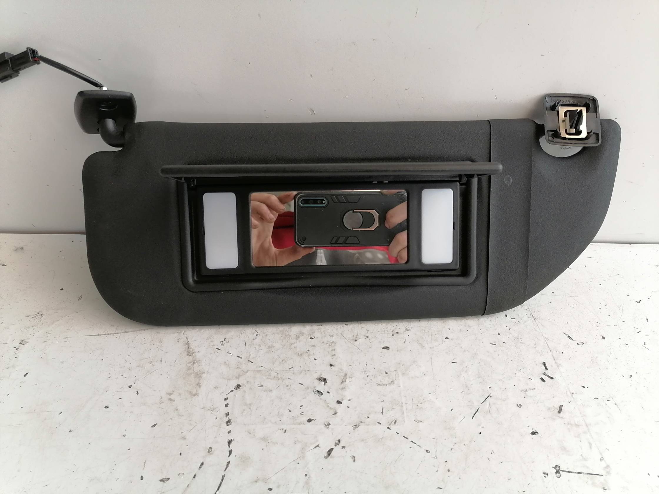 Aletta parasole parabrezza