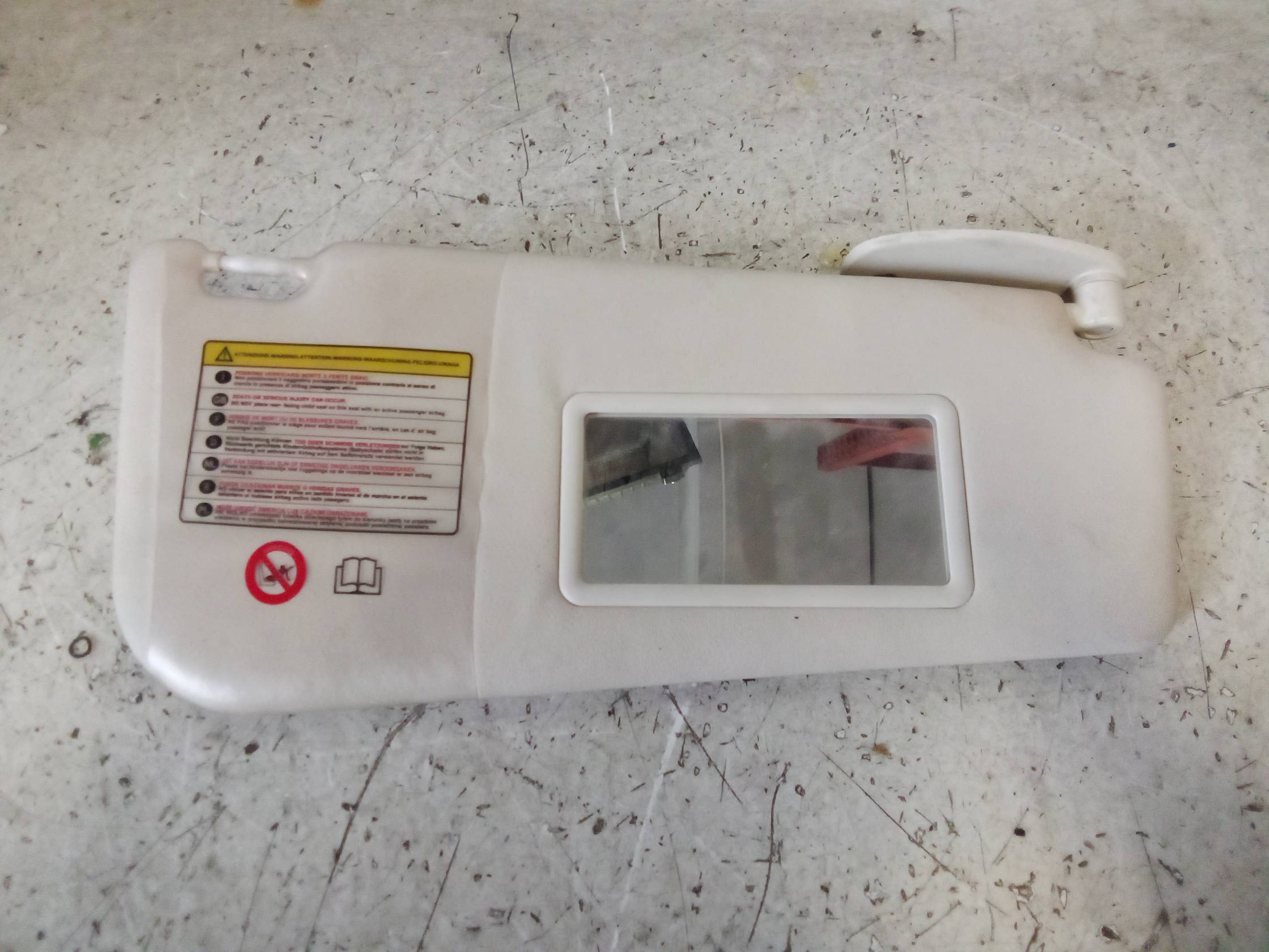 Aletta parasole parabrezza dx.