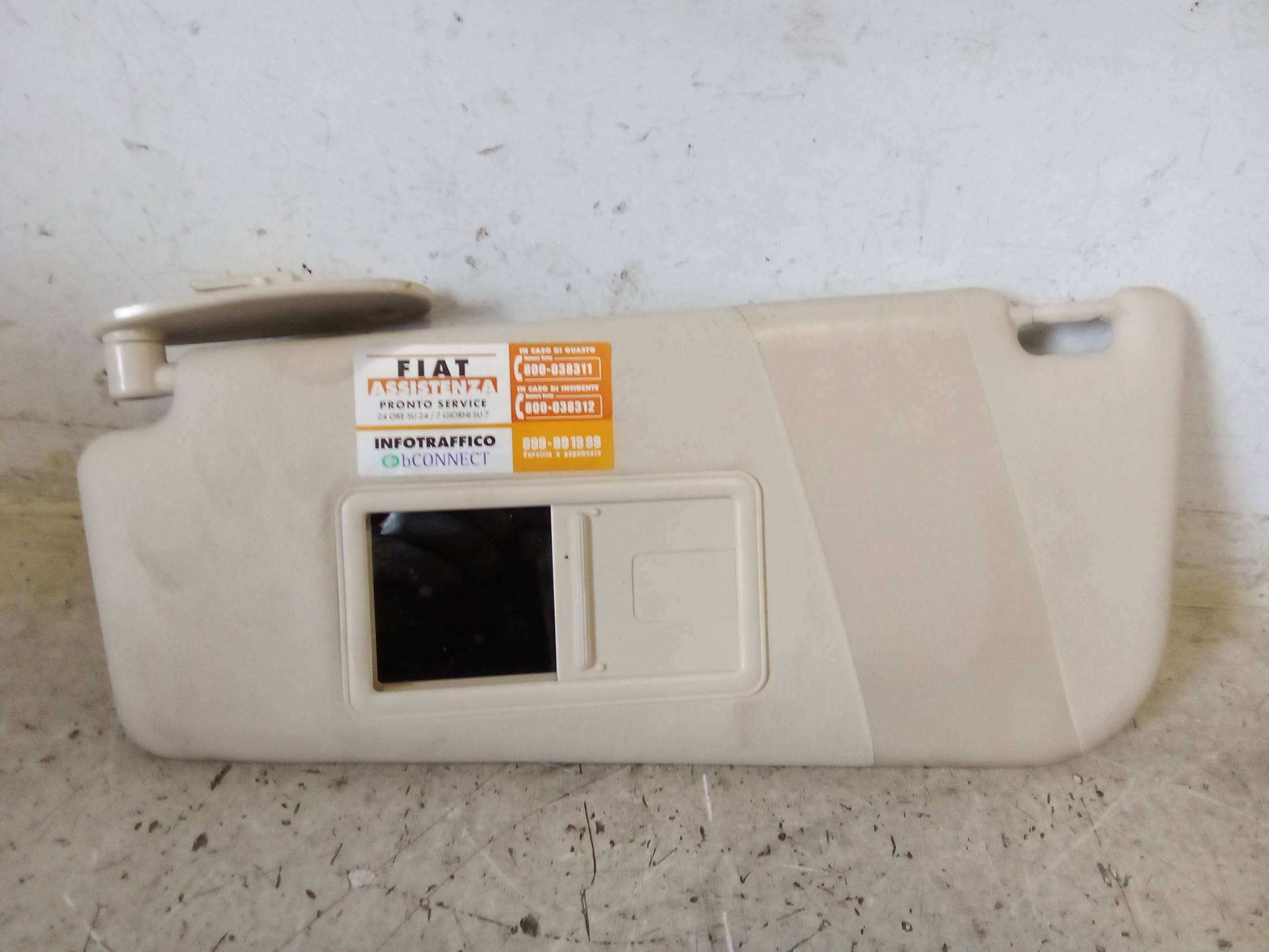 Aletta parasole parabrezza sx.