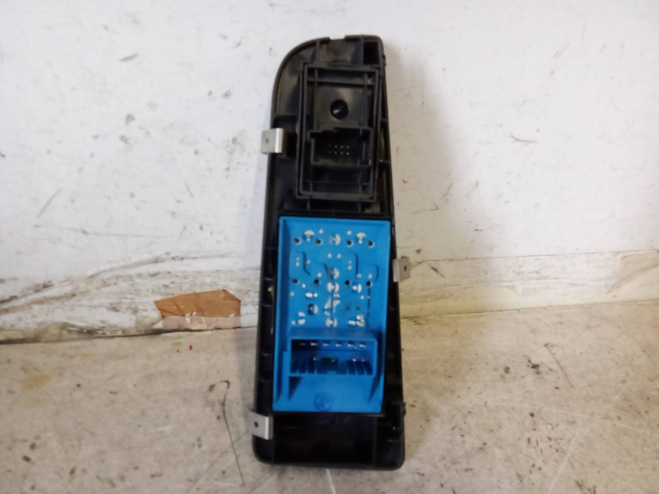 Blocco comandi alzacristalli e retrovisori est. sx.