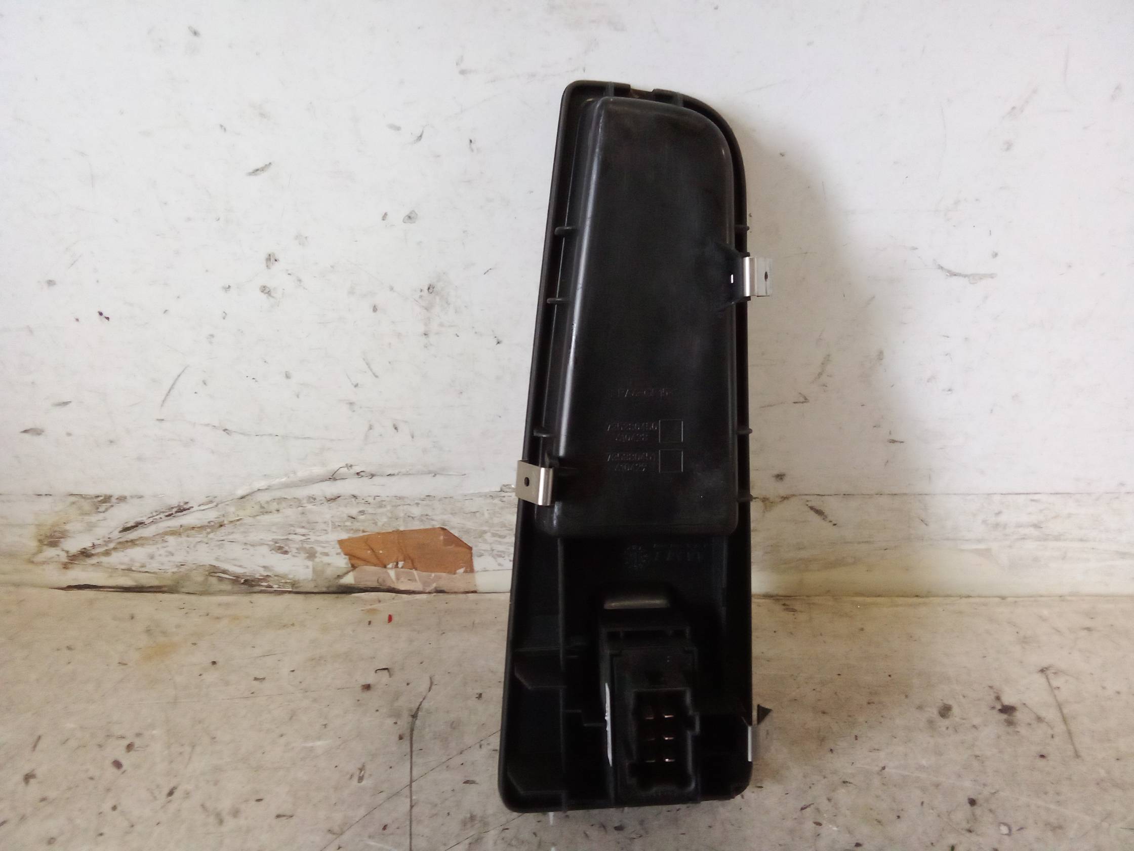 Blocco comando alzacristalli dx.