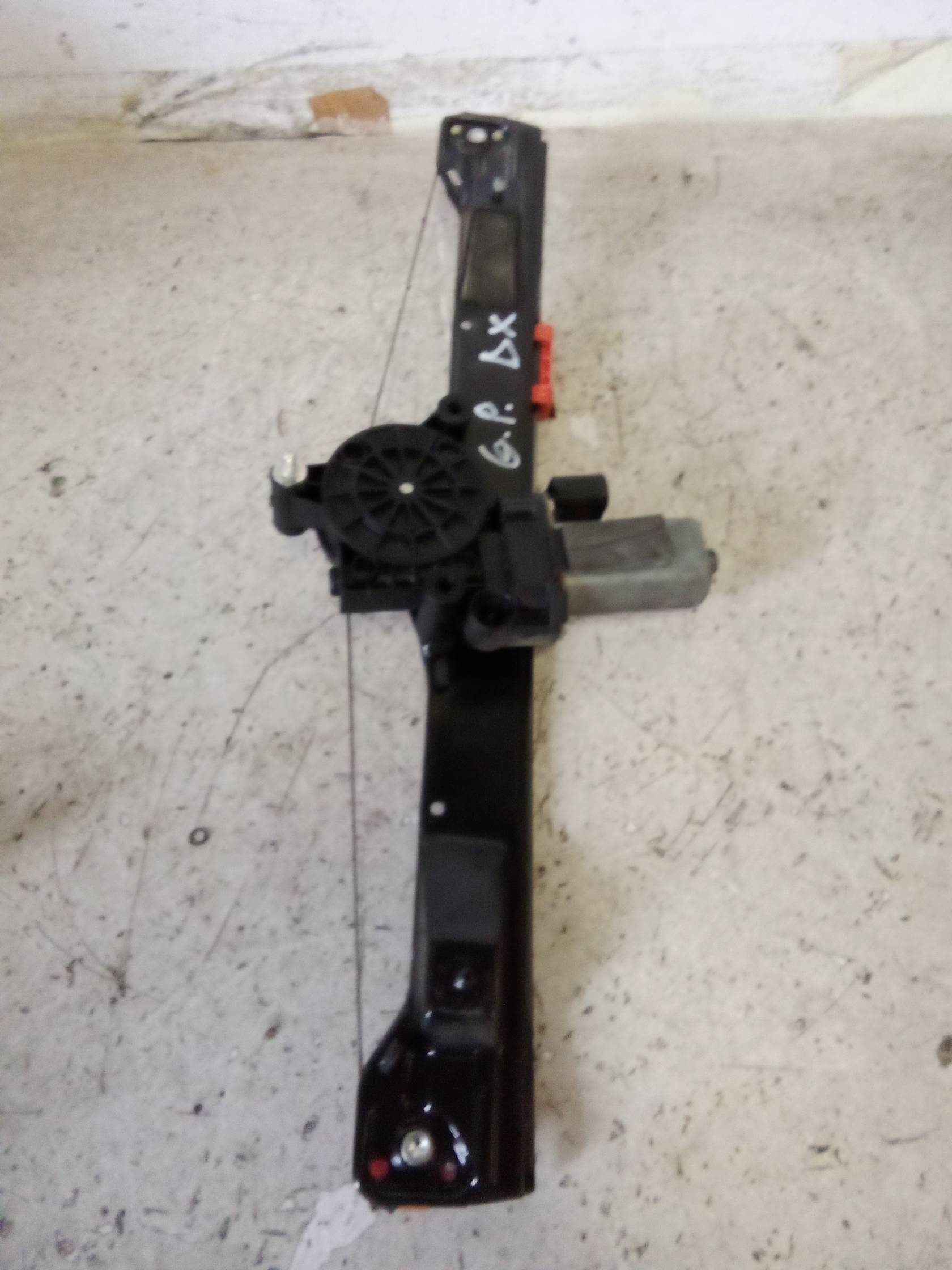 Alzacristallo elettr. porta ant. dx. Alzacristallo elettr. porta ant. dx.