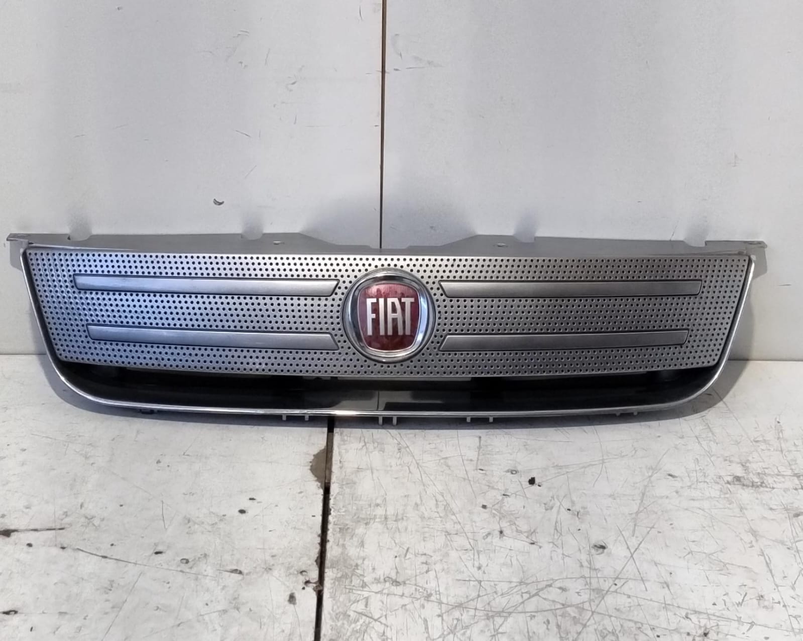 Griglia paraurti ant. Griglia paraurti ant.