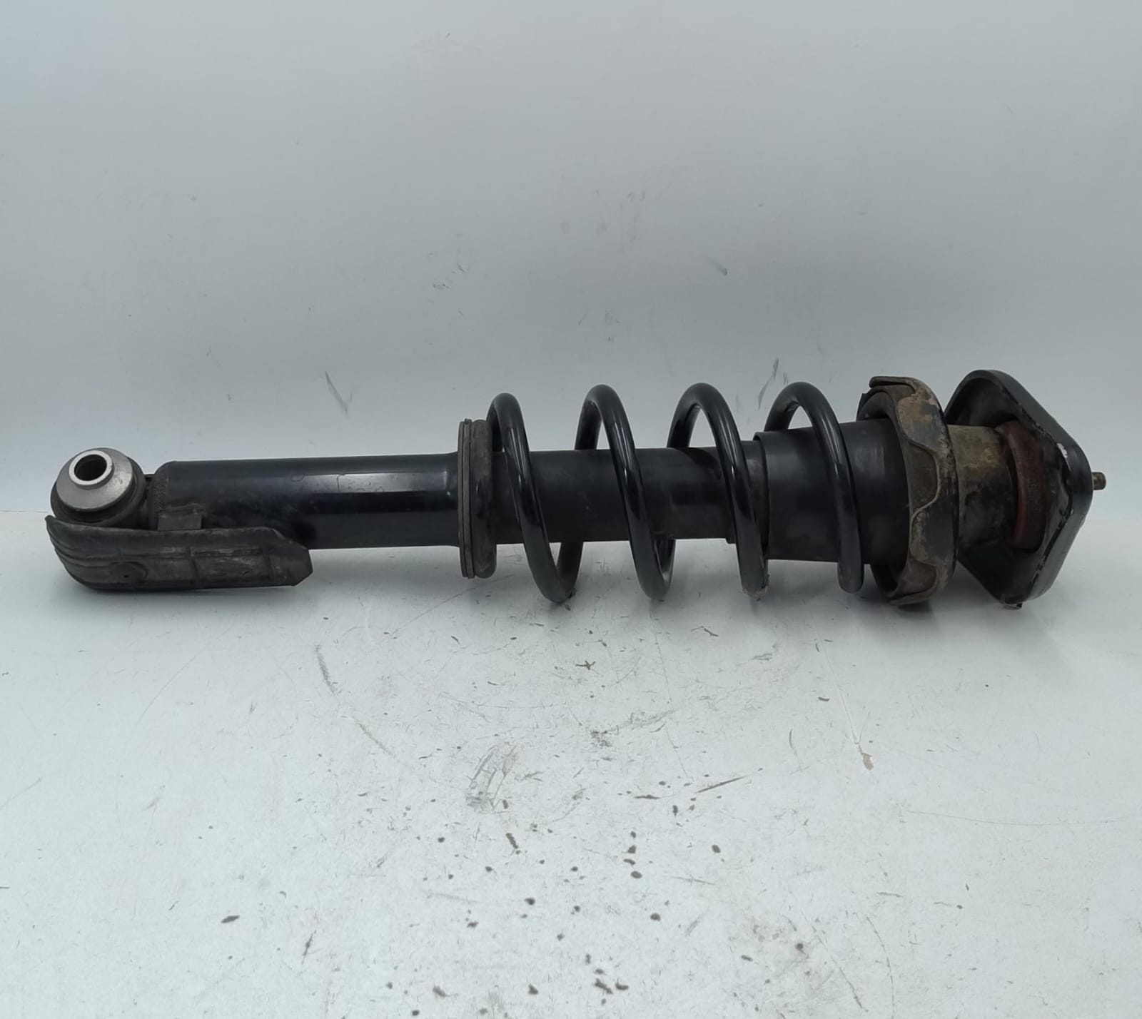 Ammortizzatore post. dx.