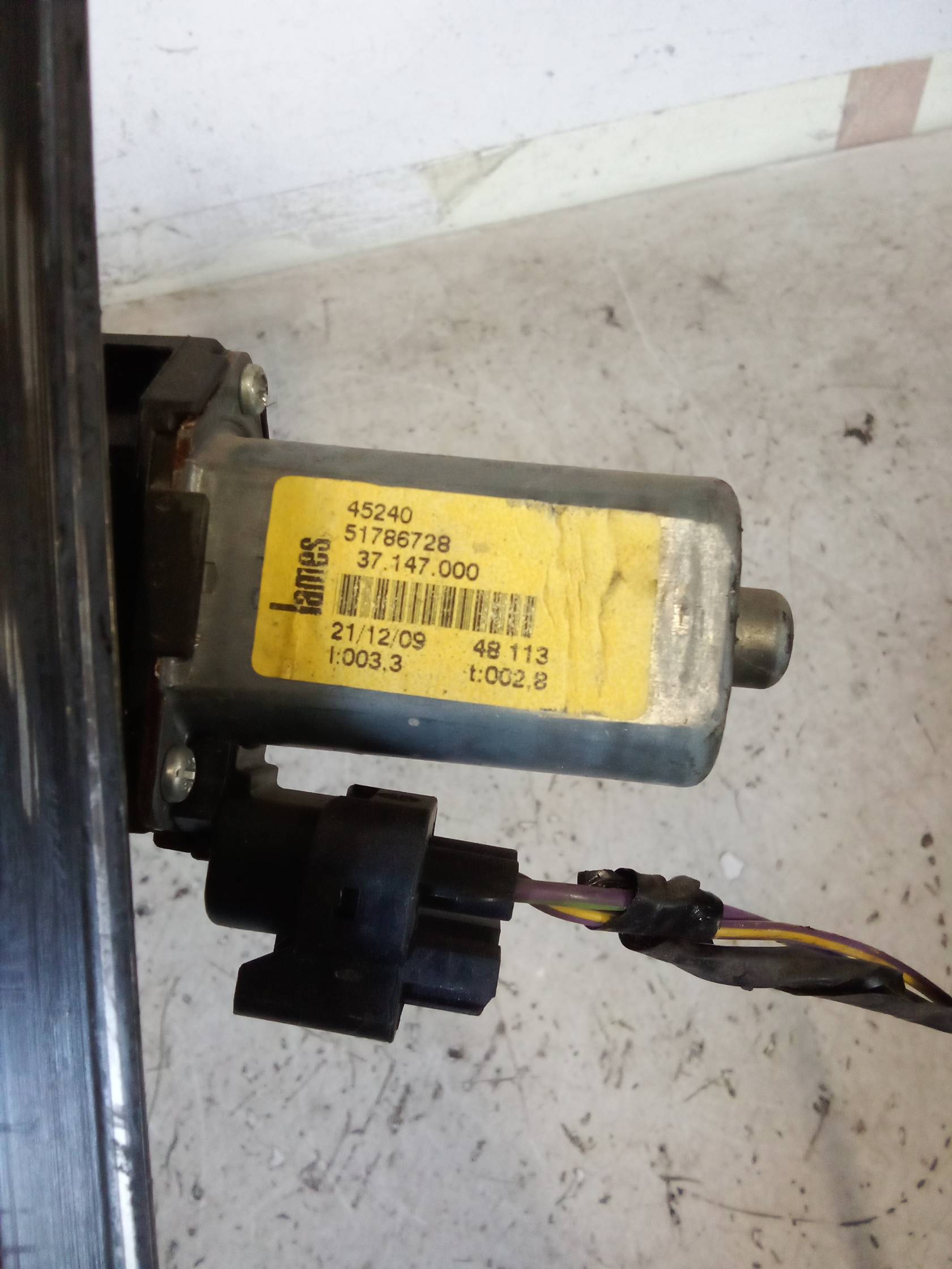 Alzacristallo elettr. porta ant. dx. Alzacristallo elettr. porta ant. dx.