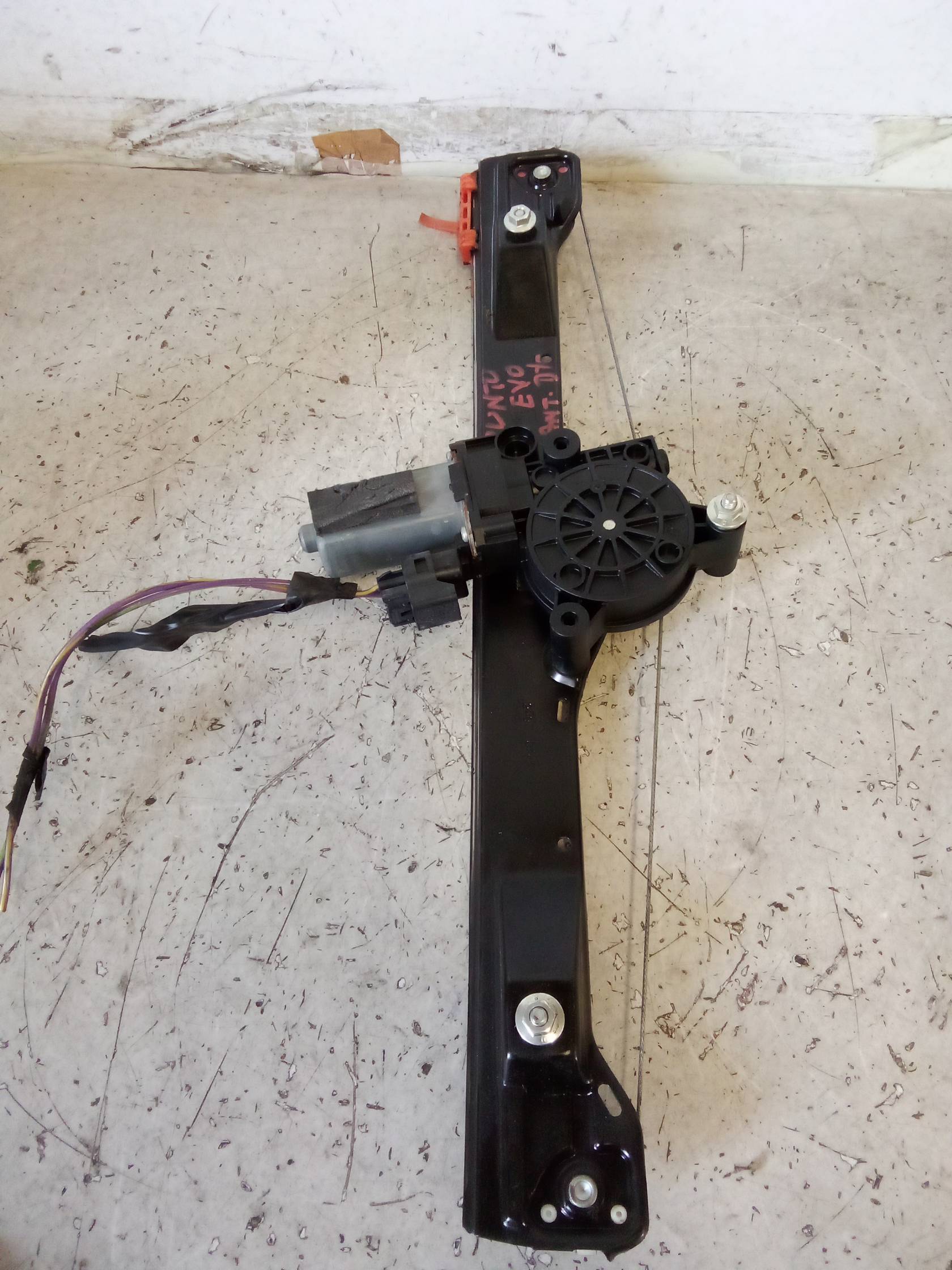 Alzacristallo elettr. porta ant. dx. Alzacristallo elettr. porta ant. dx.