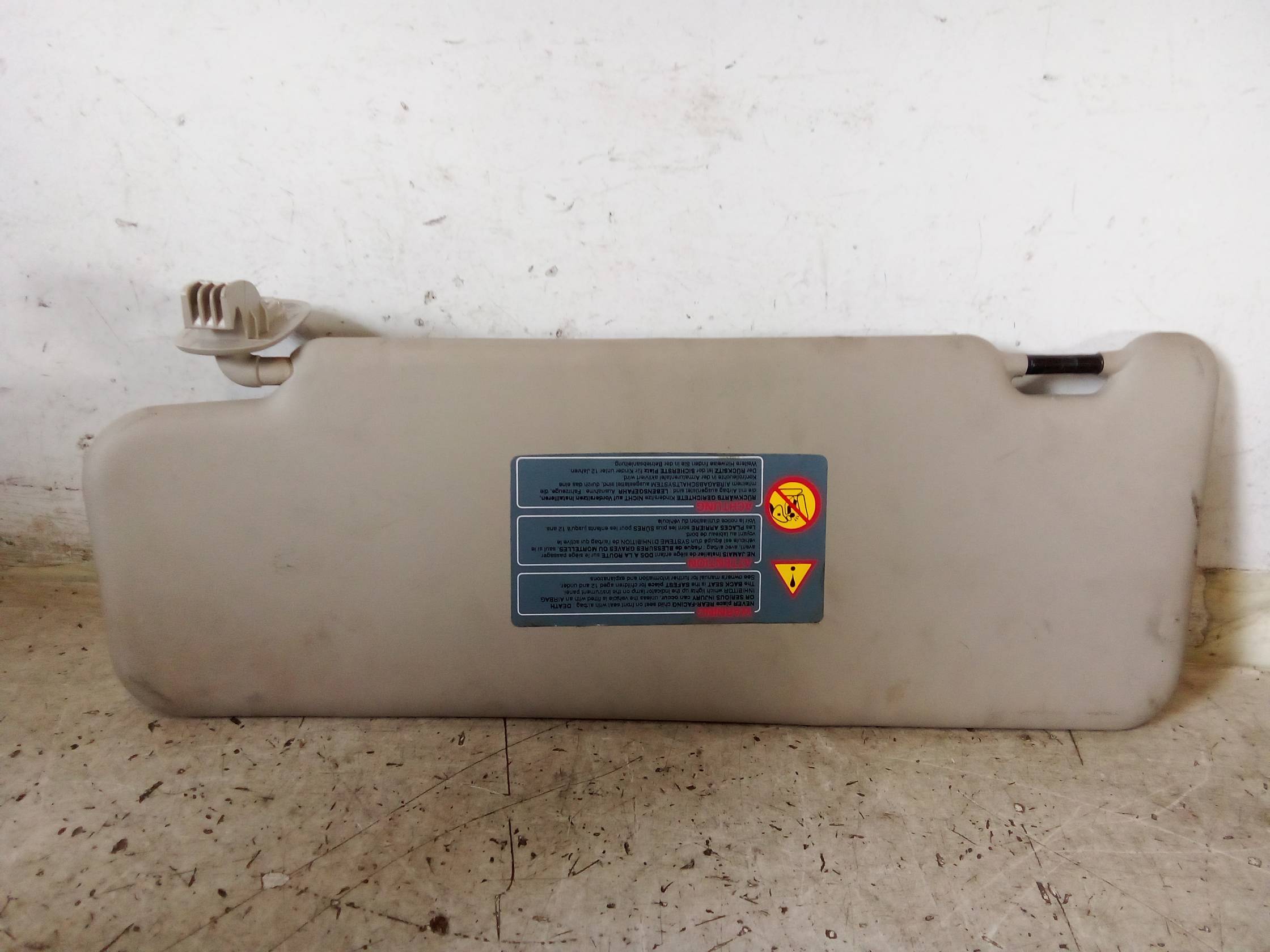 Aletta parasole parabrezza dx.