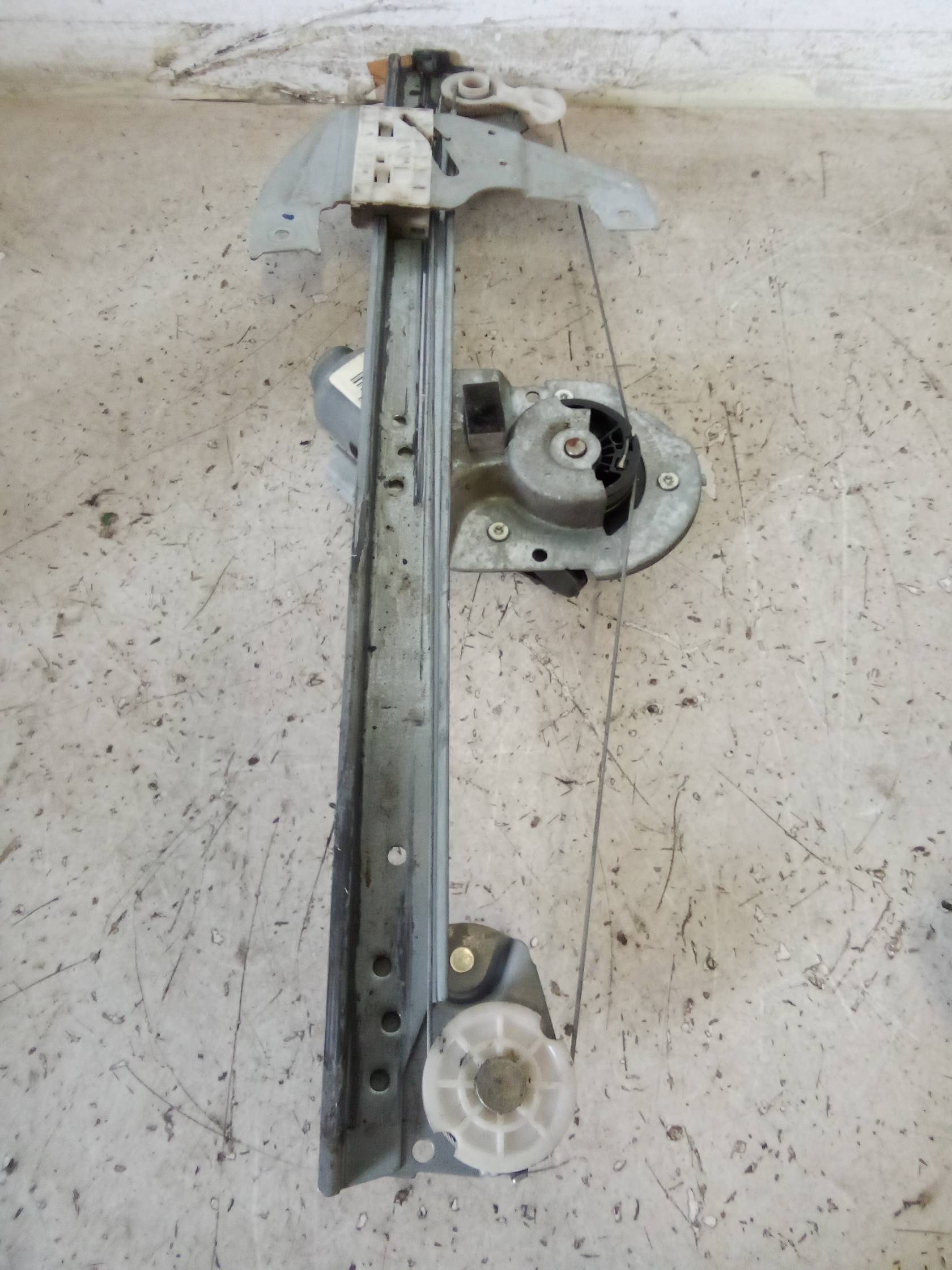 Alzacristallo elettr. porta ant. sx.