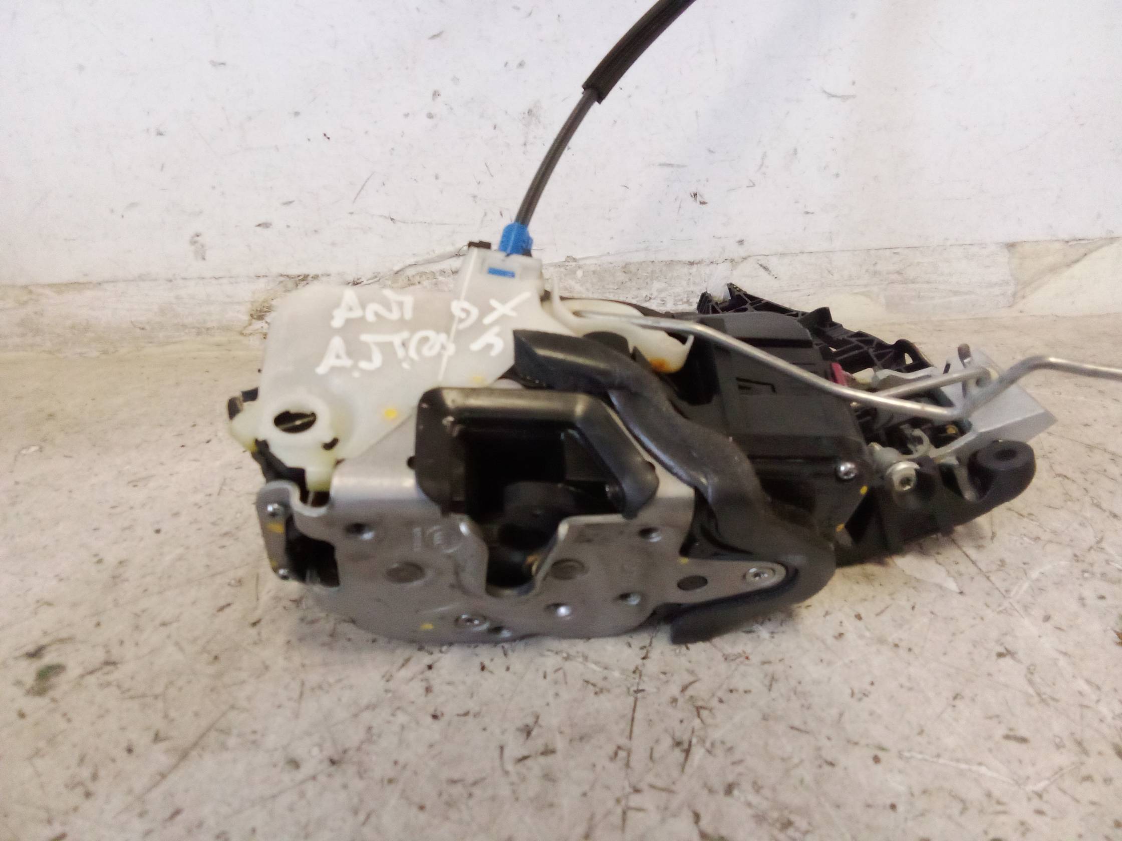 Serratura porta ant. dx.