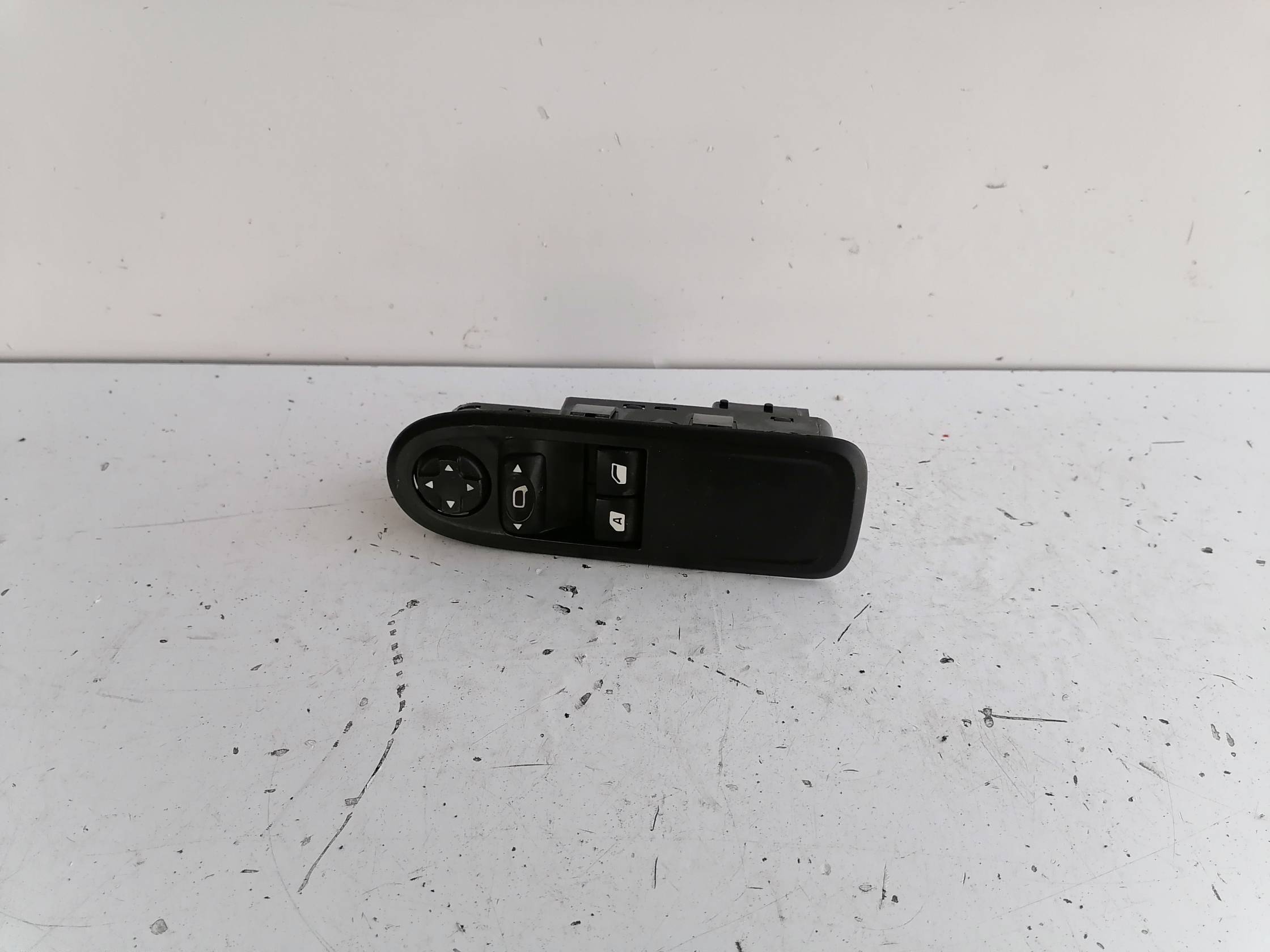 Blocco comandi alzacristalli e retrovisori est.