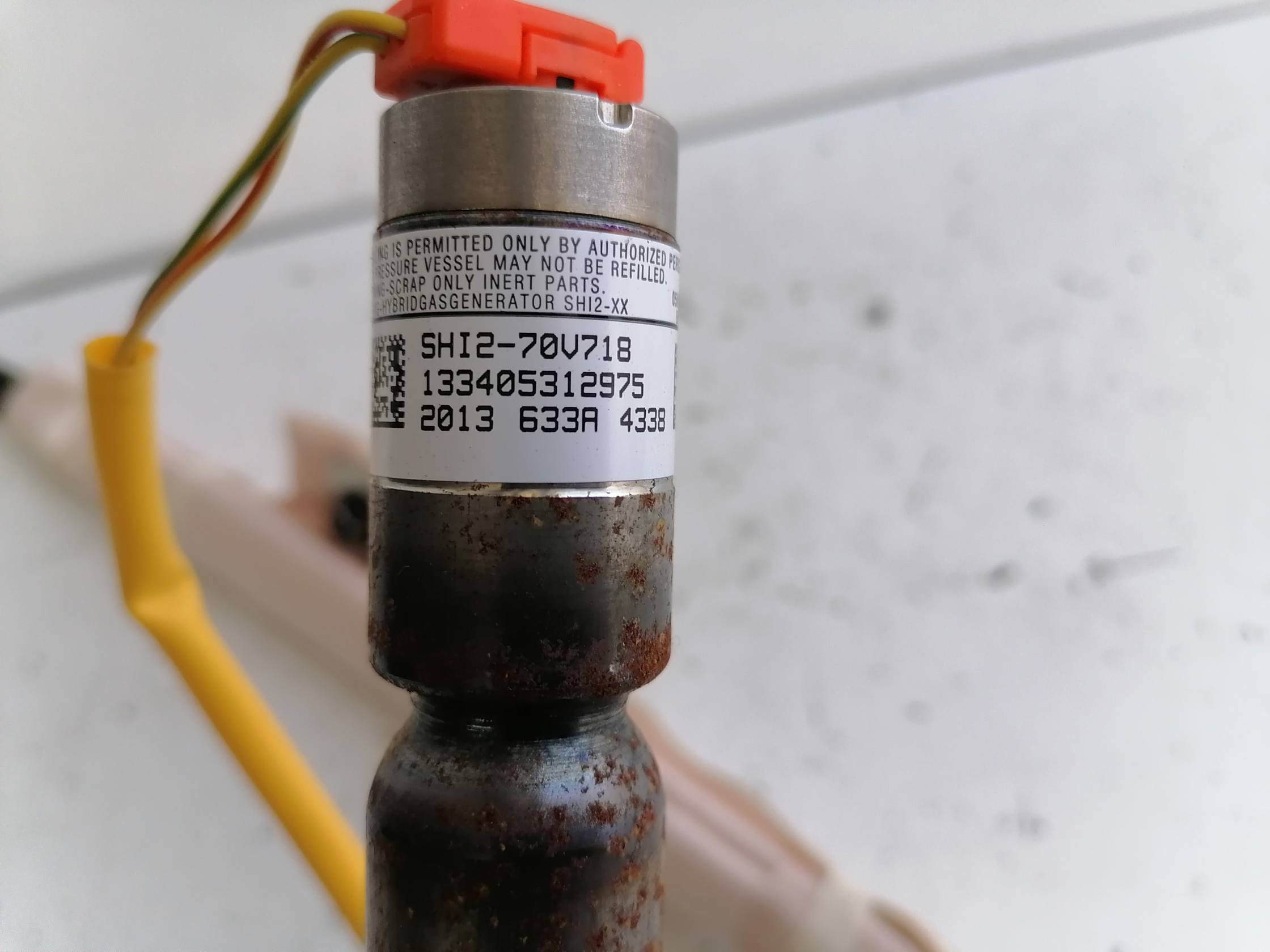 Dispositivo airbag a tendina dx.