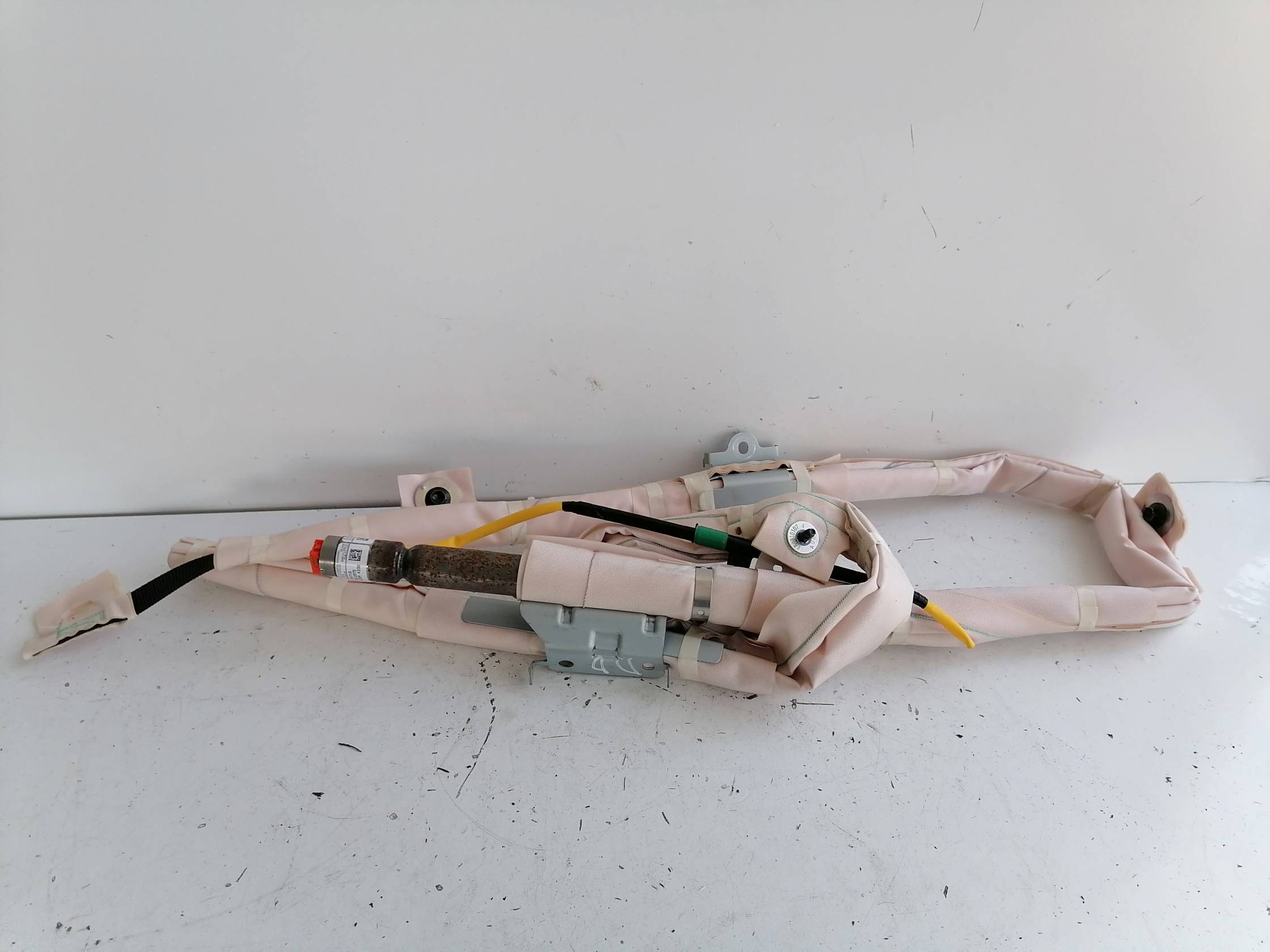 Dispositivo airbag a tendina dx.