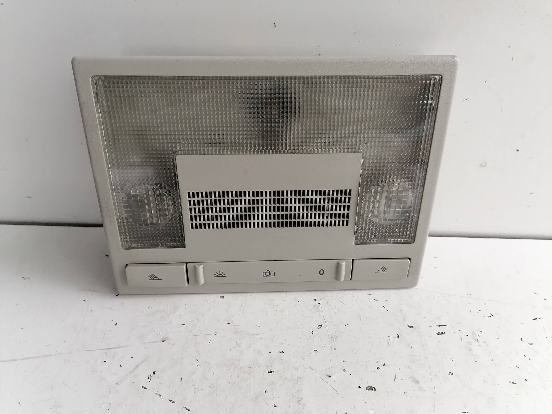 Luce cortesia ant. tetto