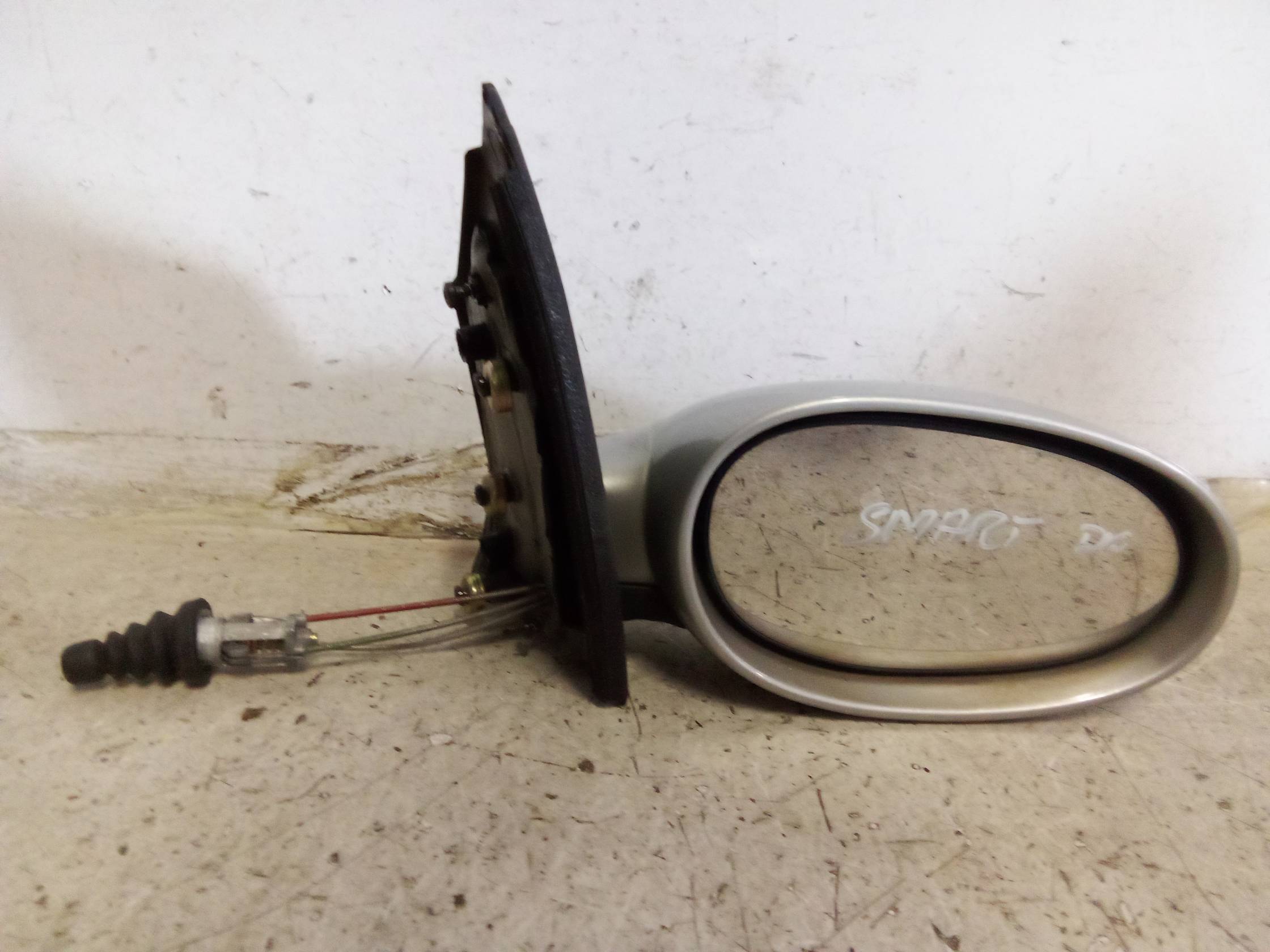 Retrovisore est. dx.