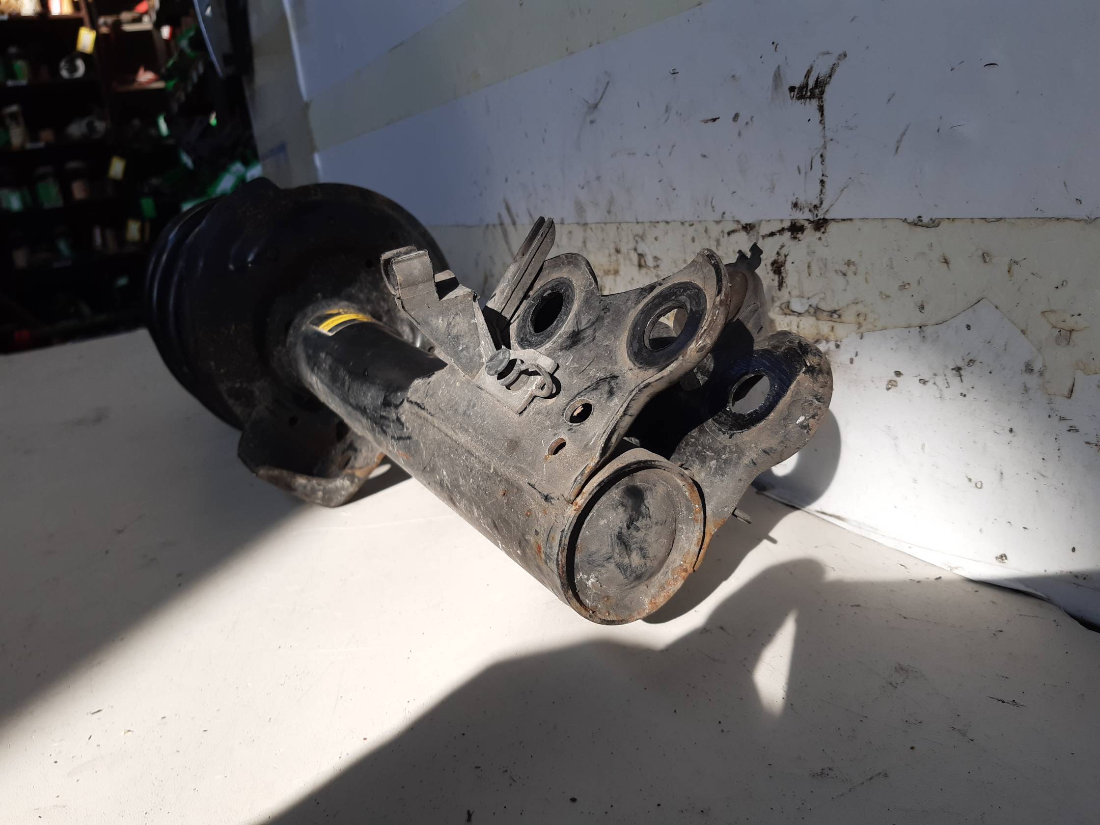 Ammortizzatore ant. sx.