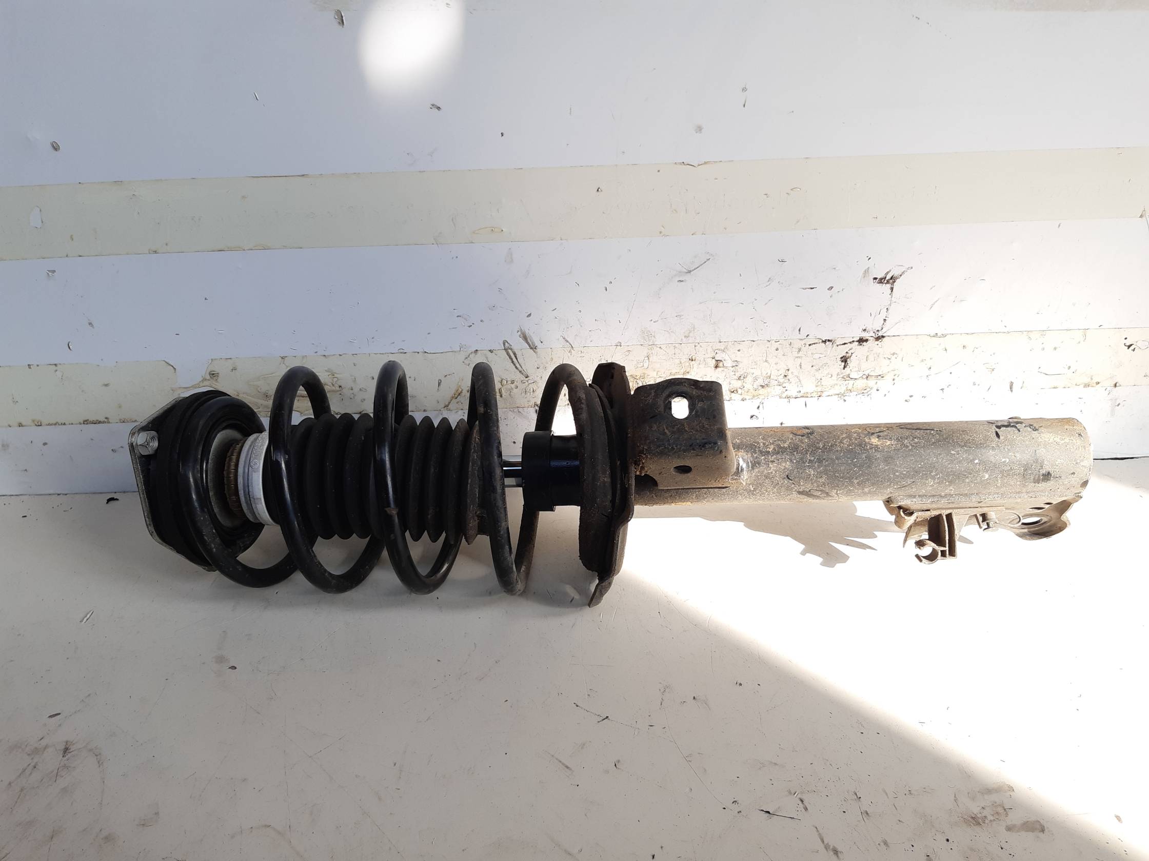 Ammortizzatore ant. dx.