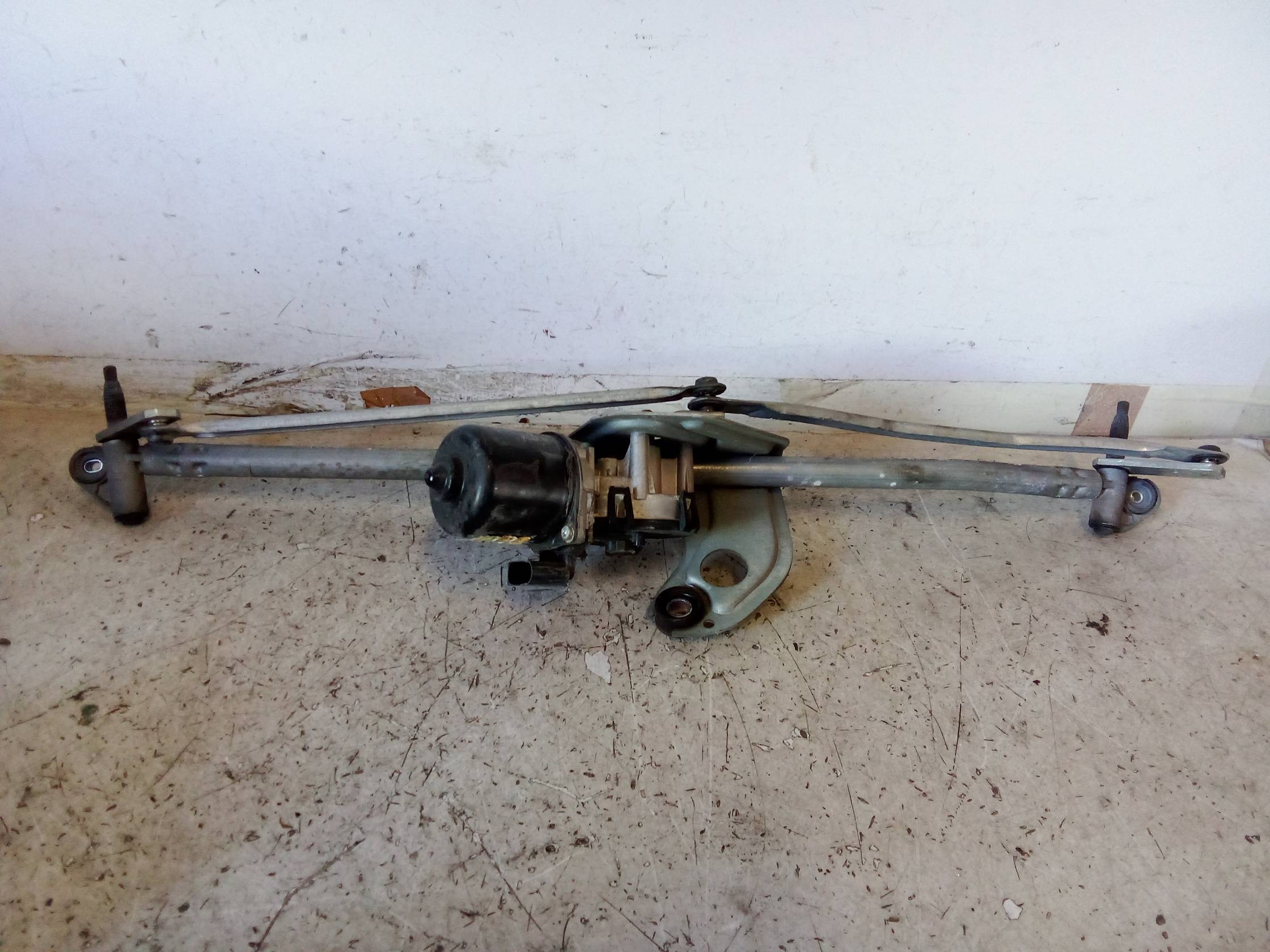 Meccanismo tergiparabrezza con motorino