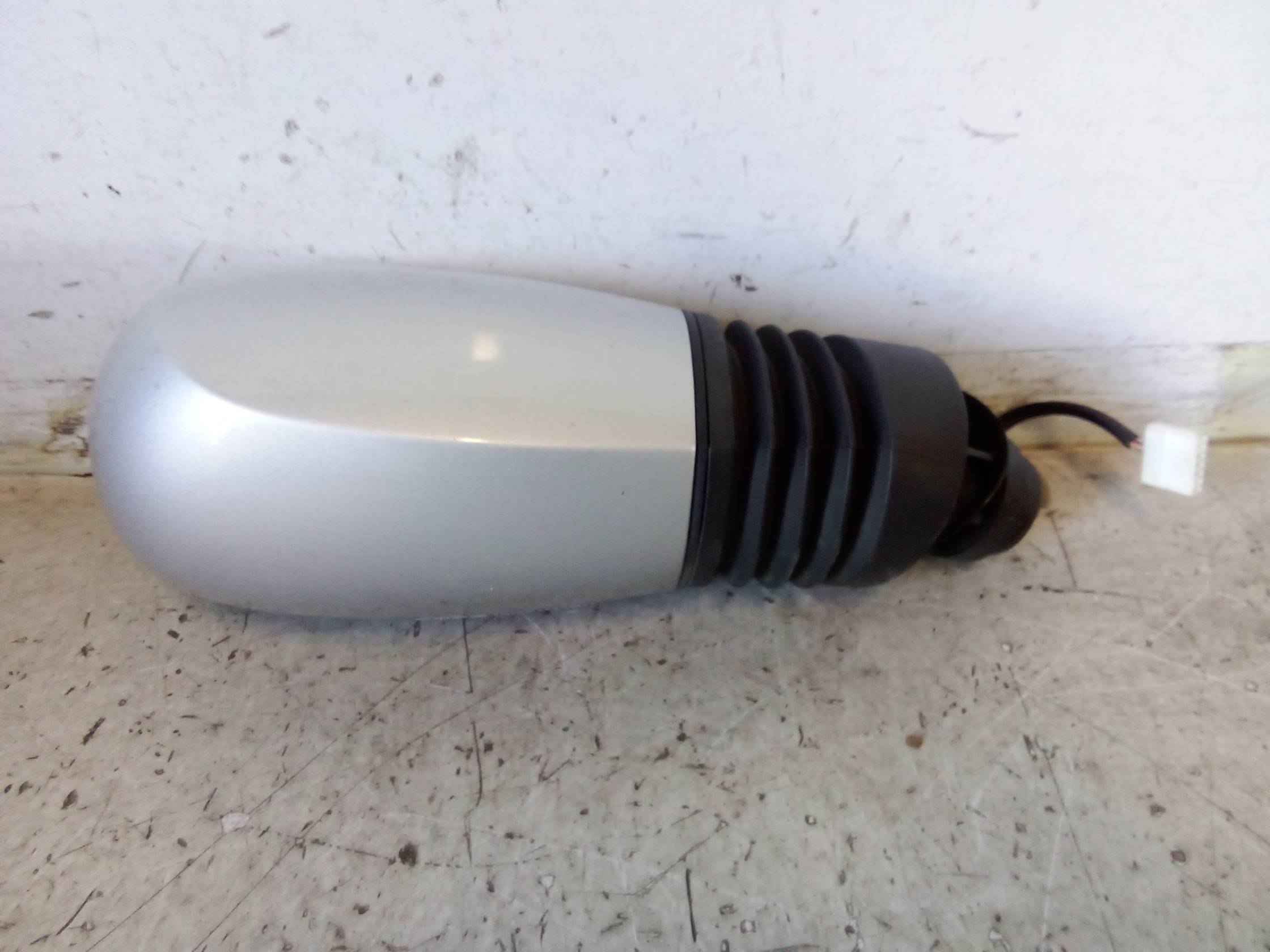 Retrovisore est. regolaz. elettr. dx.