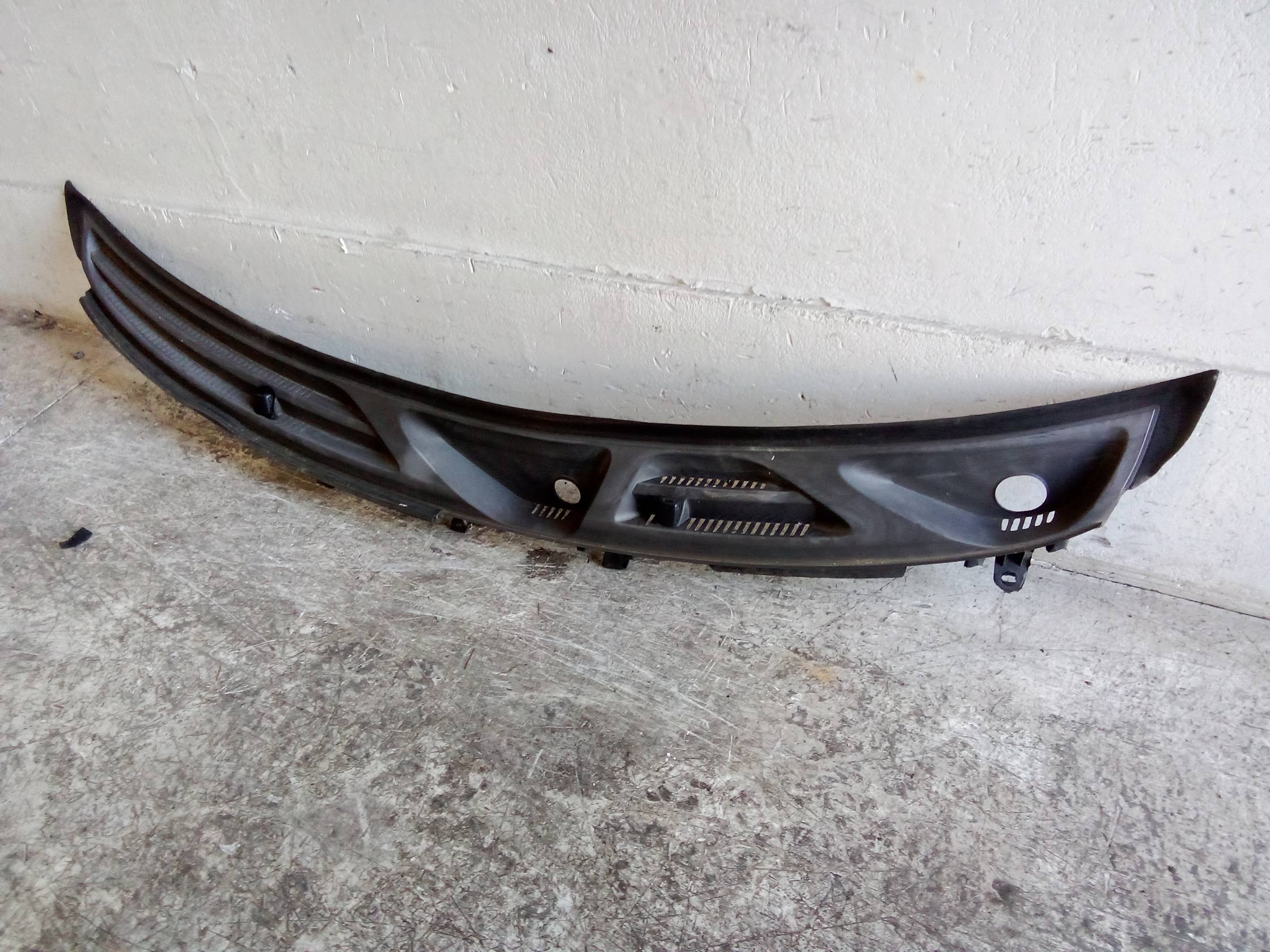 Griglia centr. sottoparabrezza