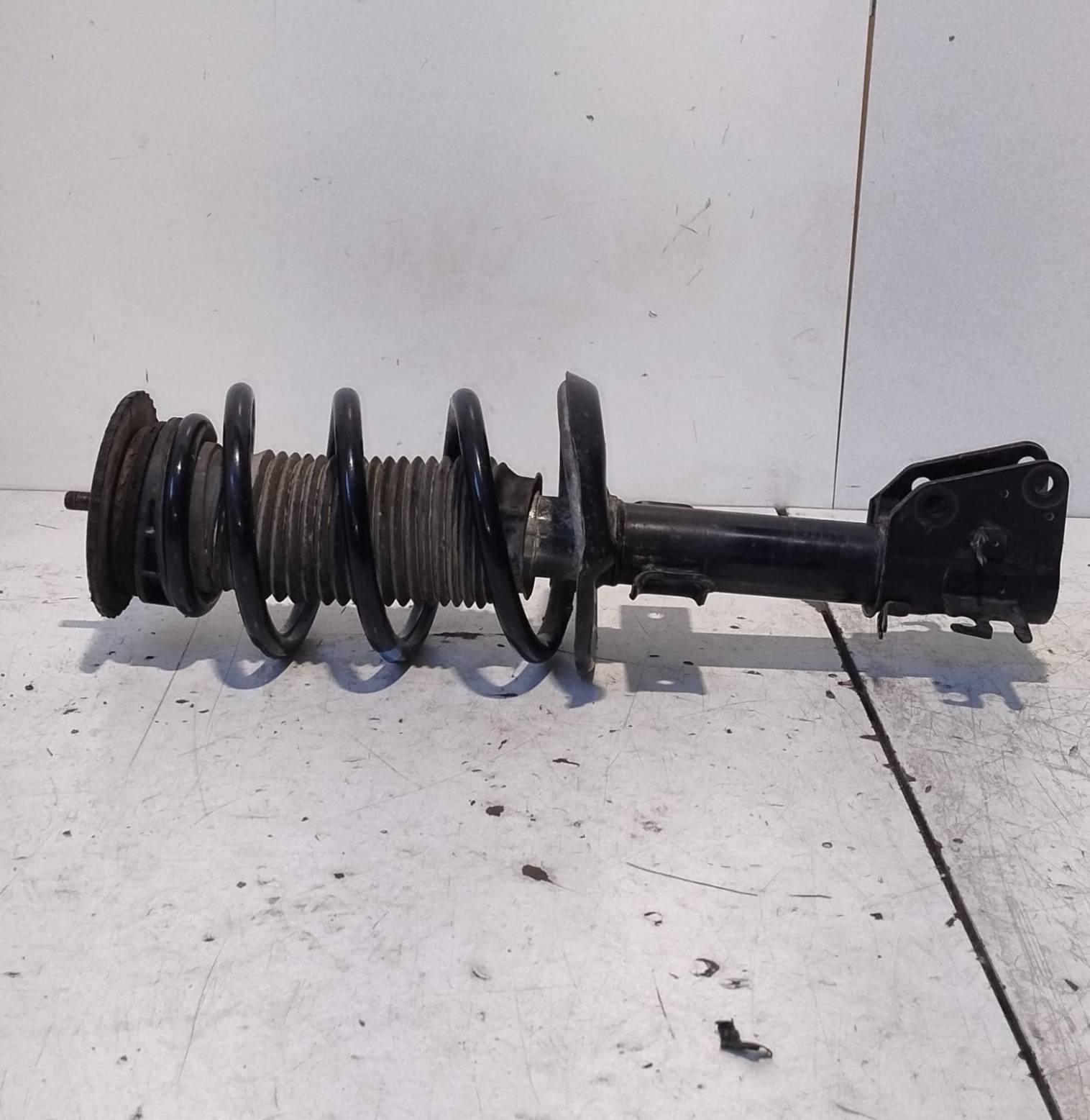 Ammortizzatore ant. dx.