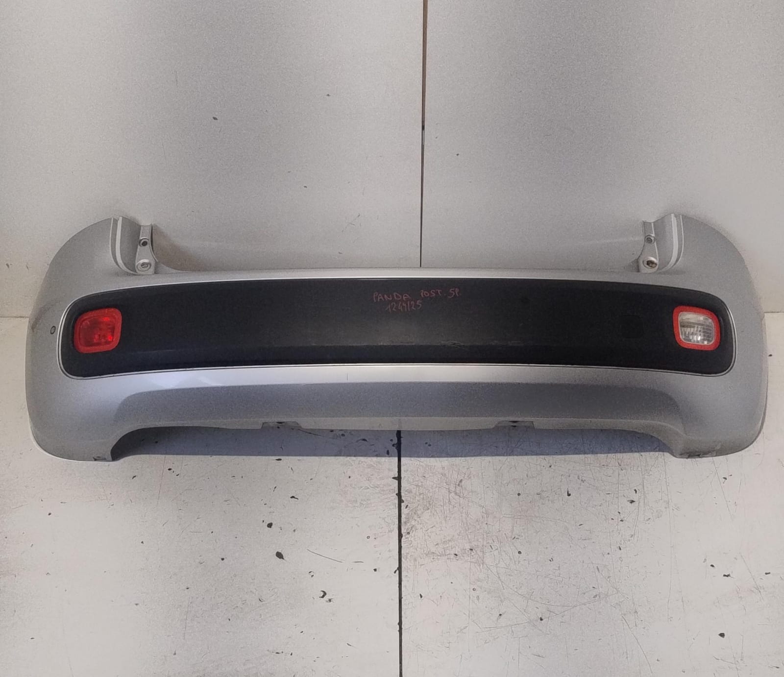 Paraurti post. Paraurti post.