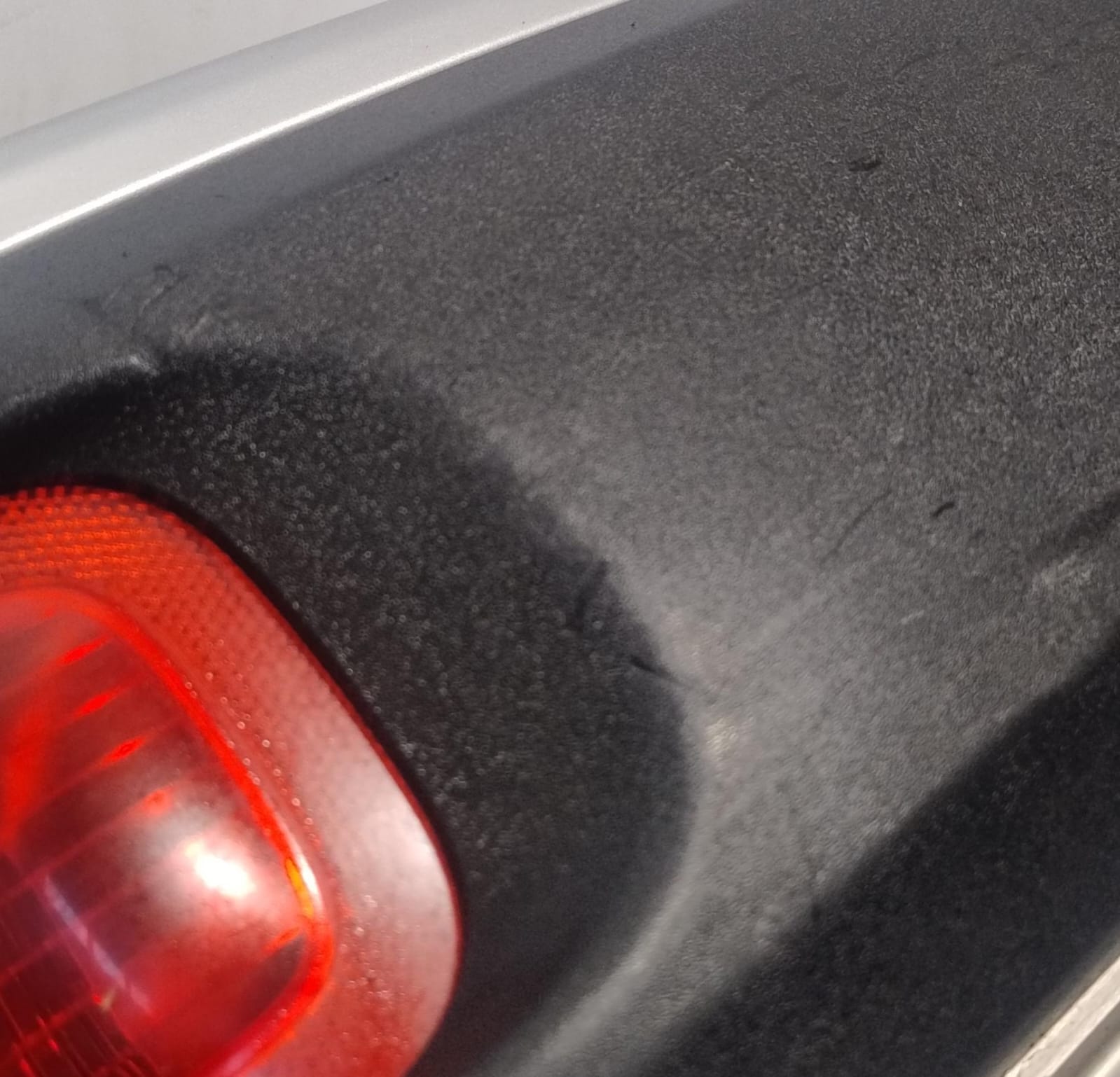 Paraurti post. Paraurti post.