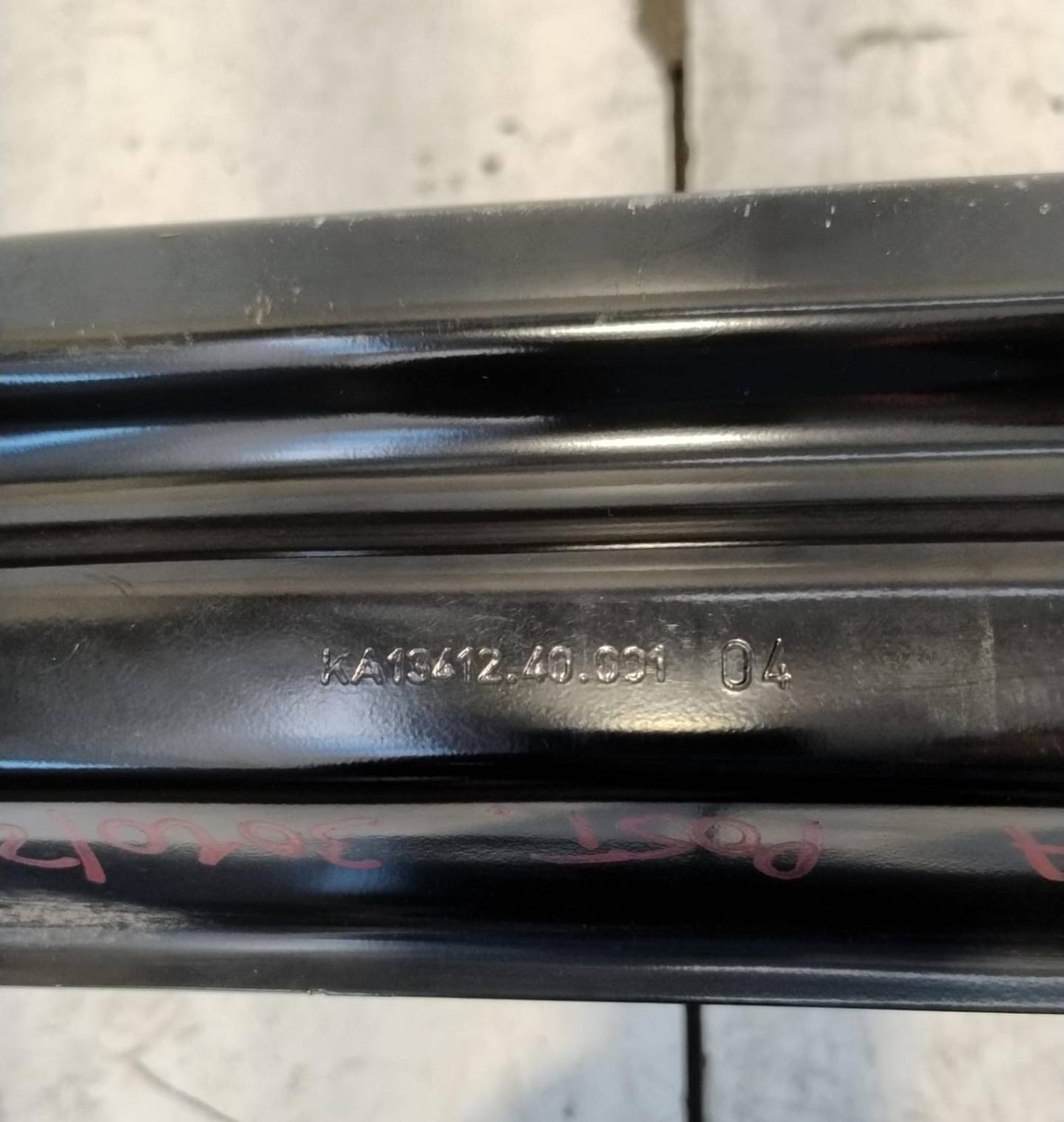 Traversa paraurti post.