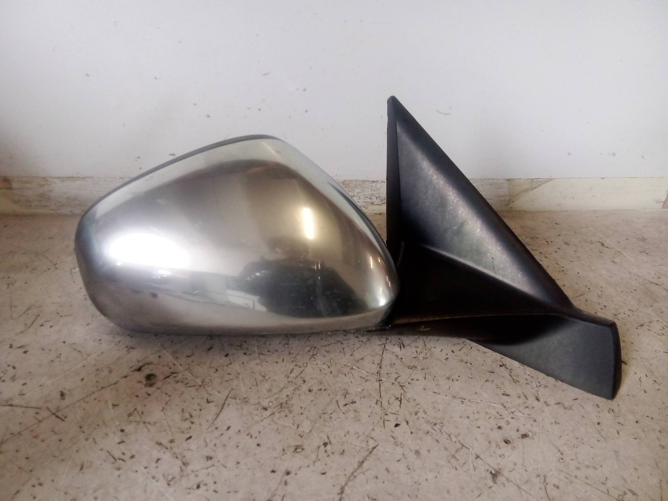 Retrovisore est. regolaz. elettr. dx.