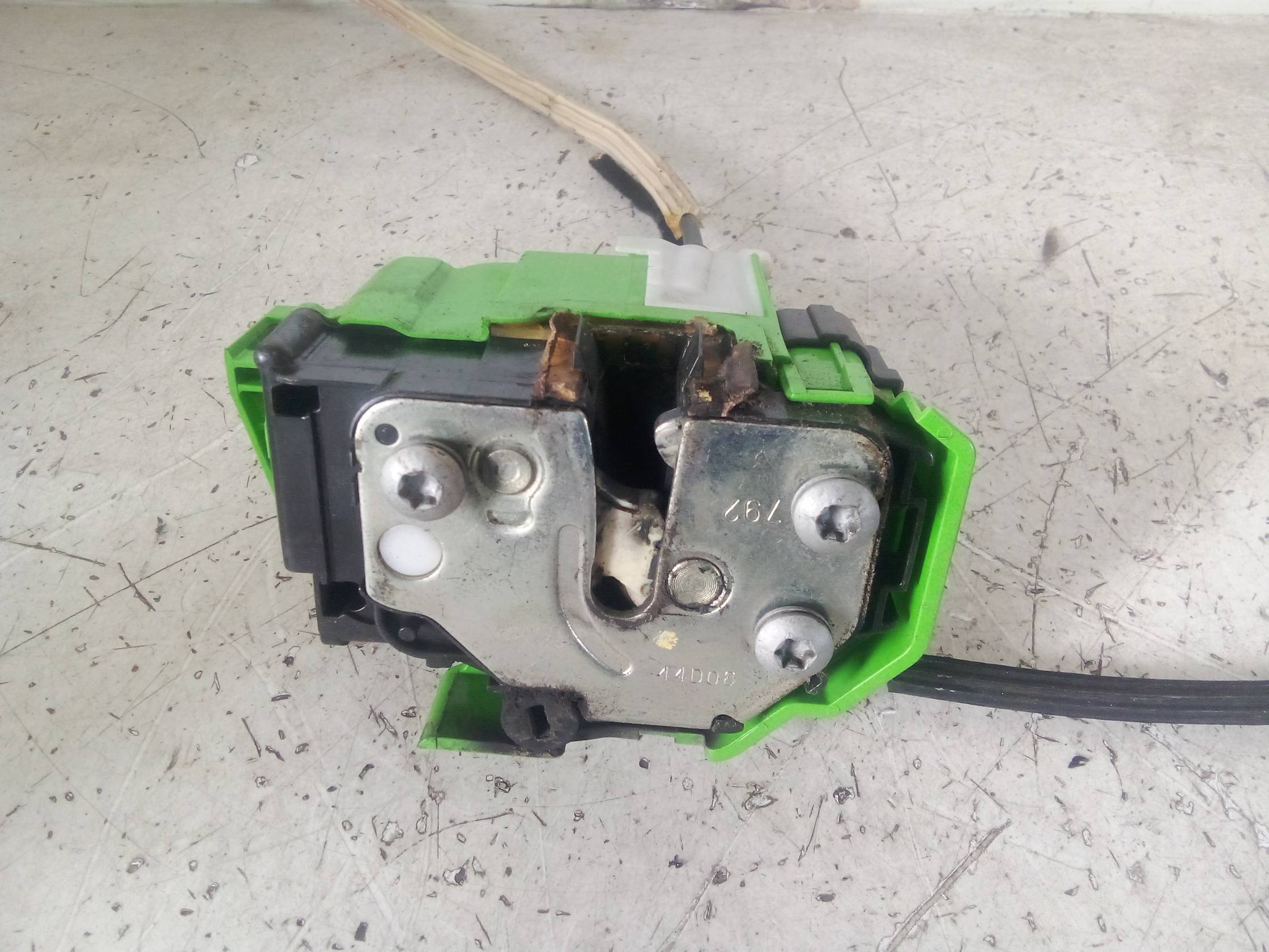 Serratura porta ant. dx.