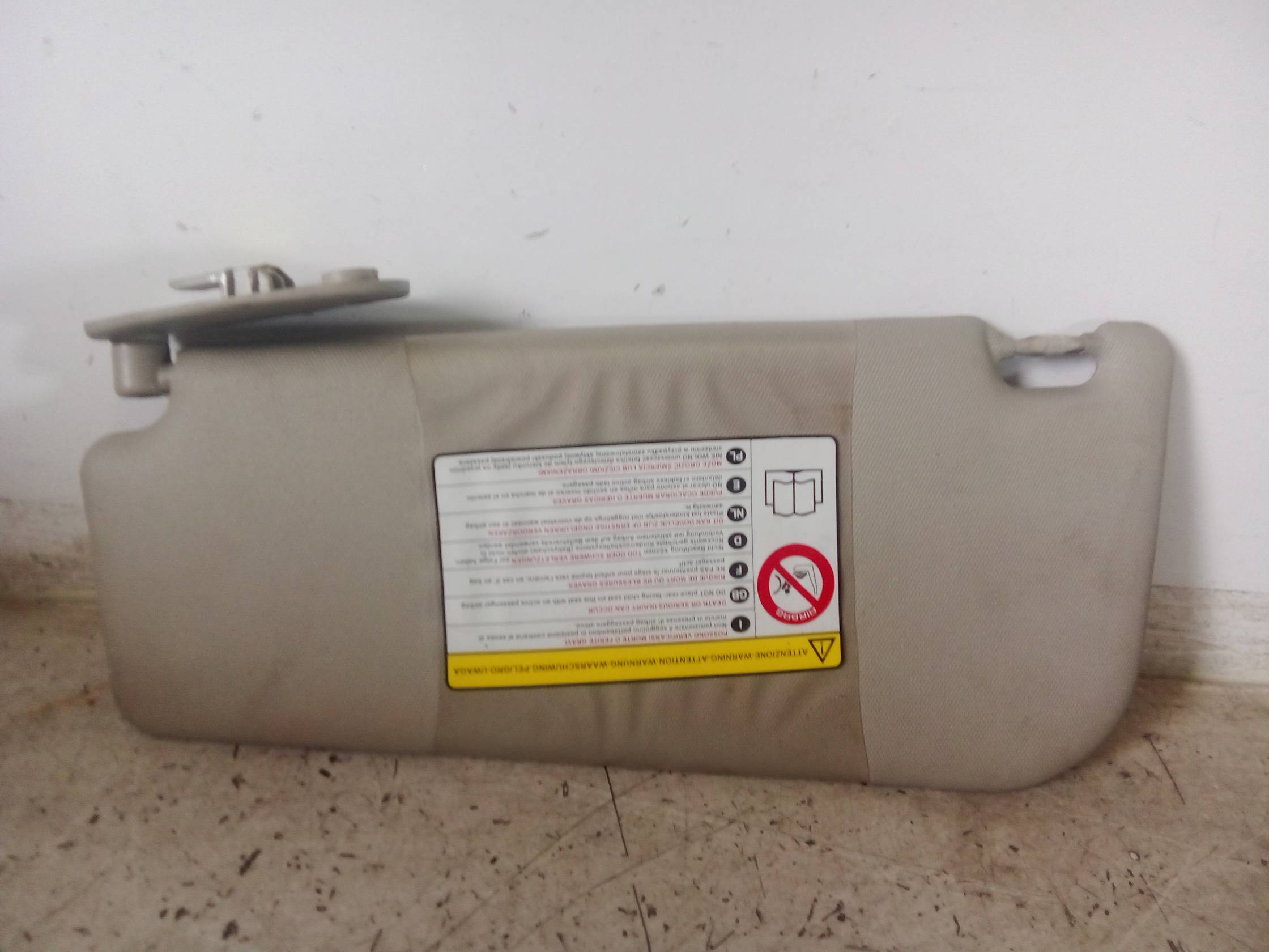 Aletta parasole parabrezza dx.