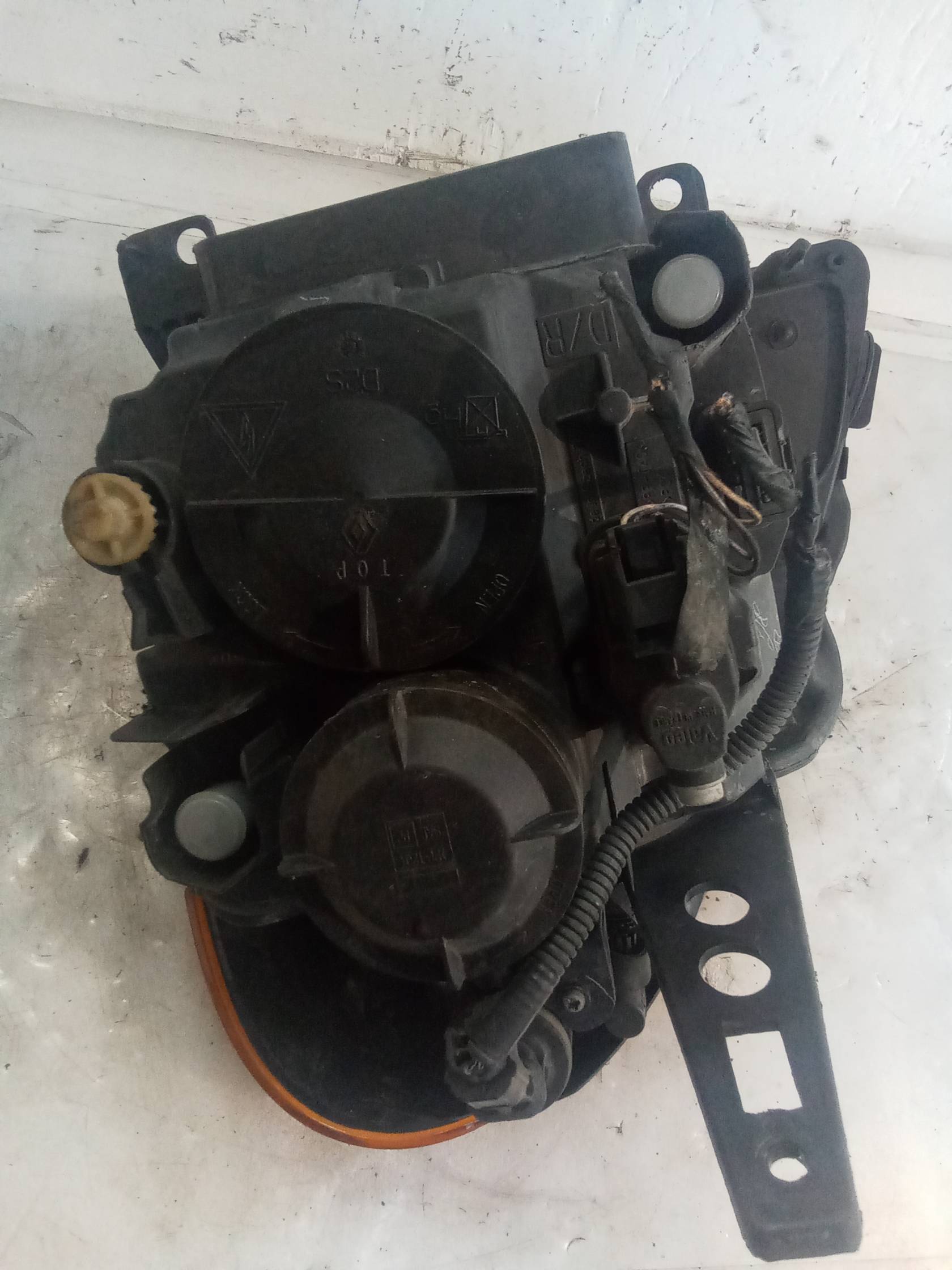 Proiettore dx.