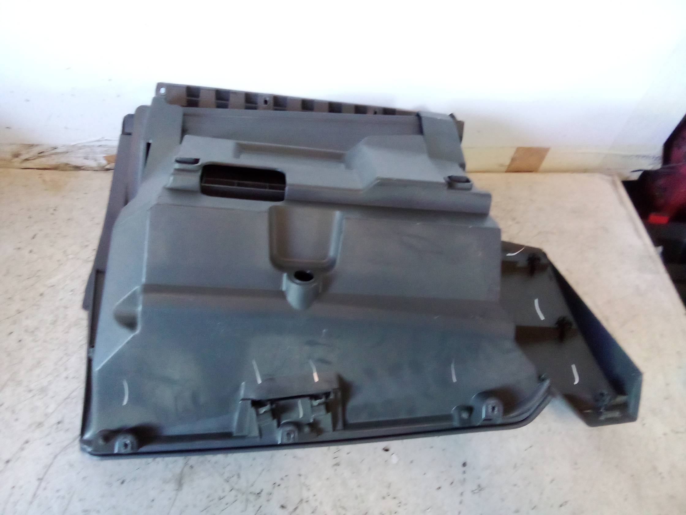 Cassetto portaoggetti centr. plancia