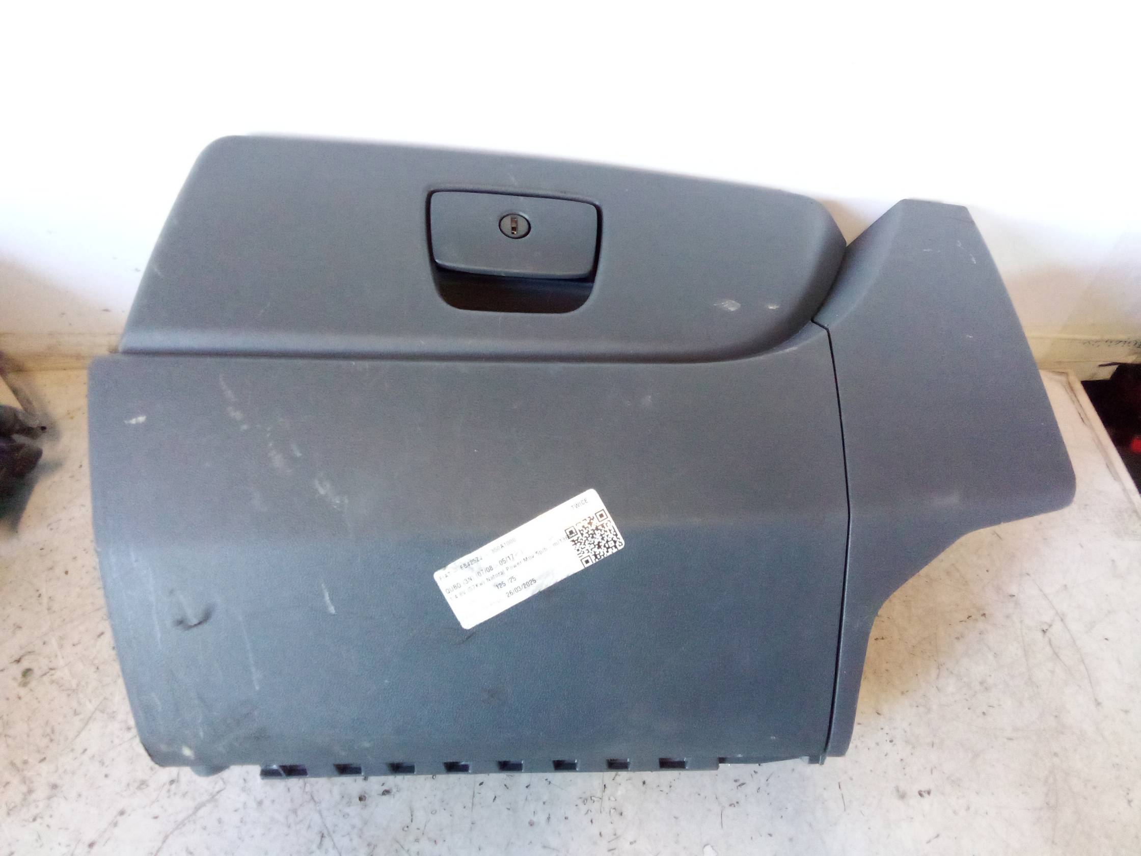 Cassetto portaoggetti centr. plancia