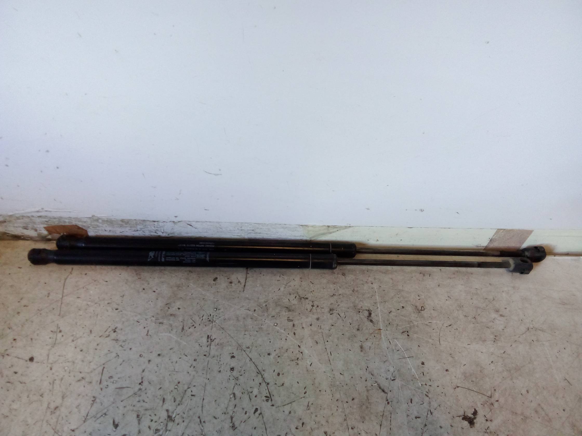 Asta ammortizzante portello post. sx.