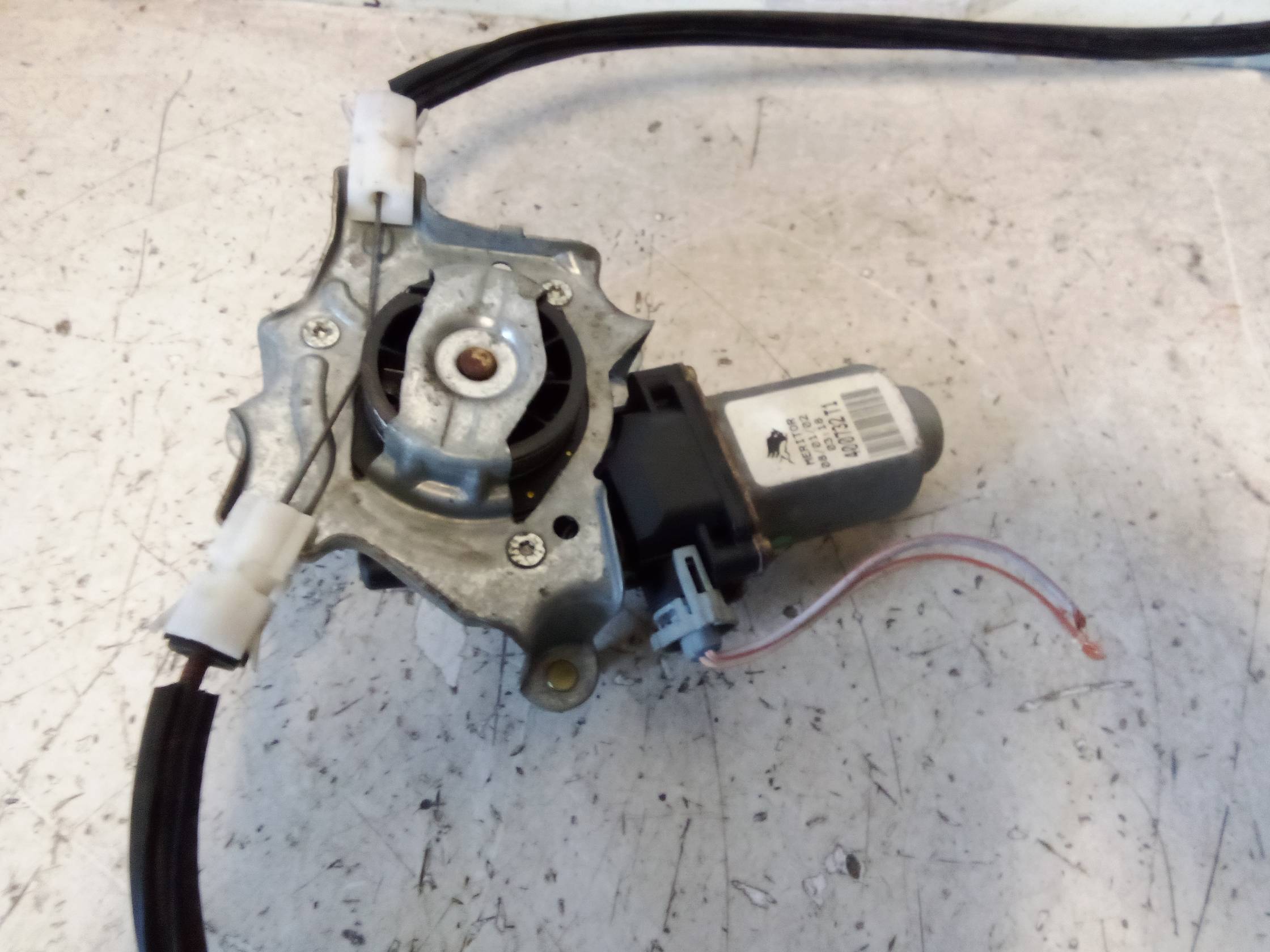 Alzacristallo elettr. porta ant. con motorino dx.