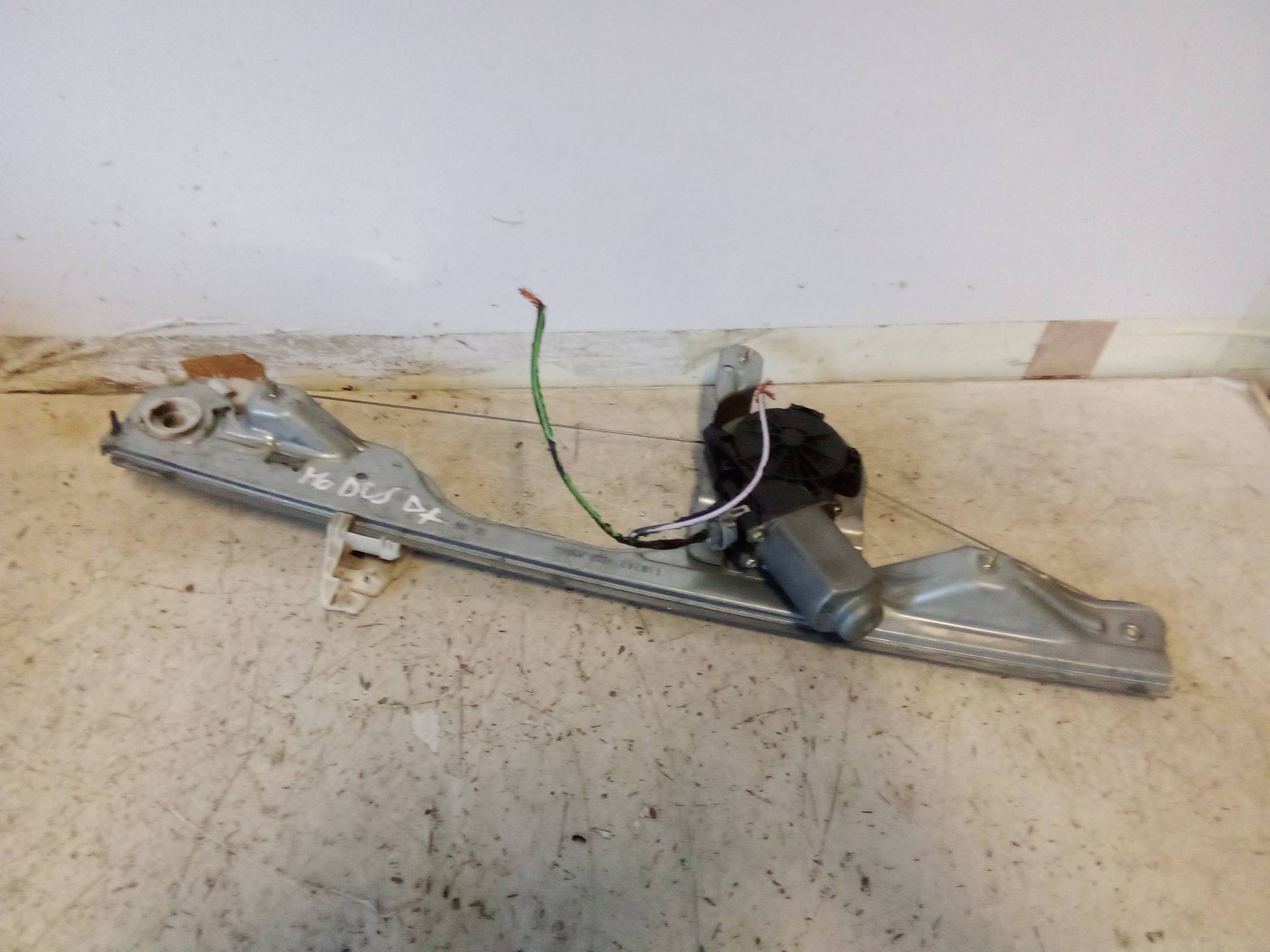 Alzacristallo elettr. porta ant. dx.