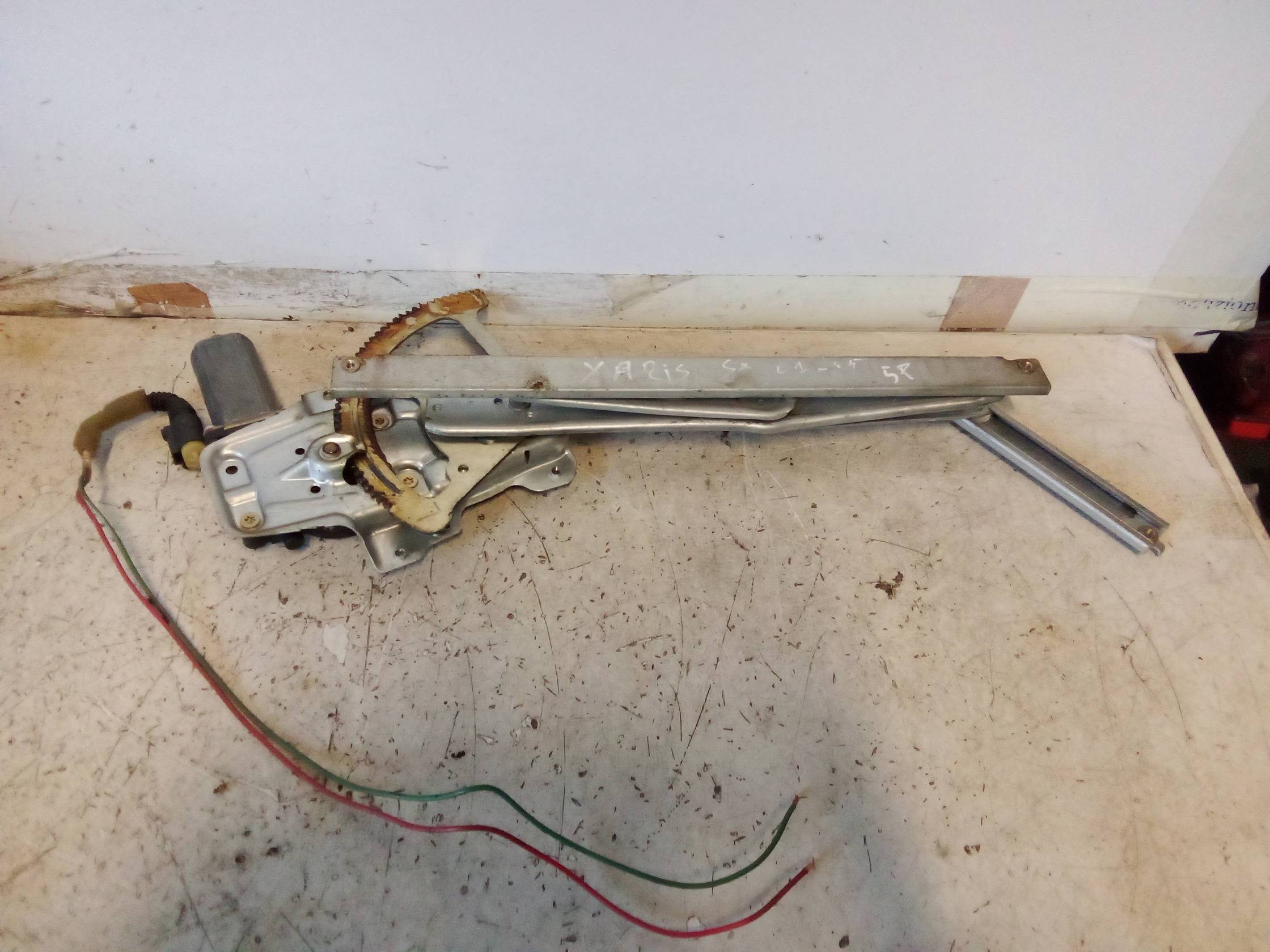 Alzacristallo elettr. porta ant. sx.