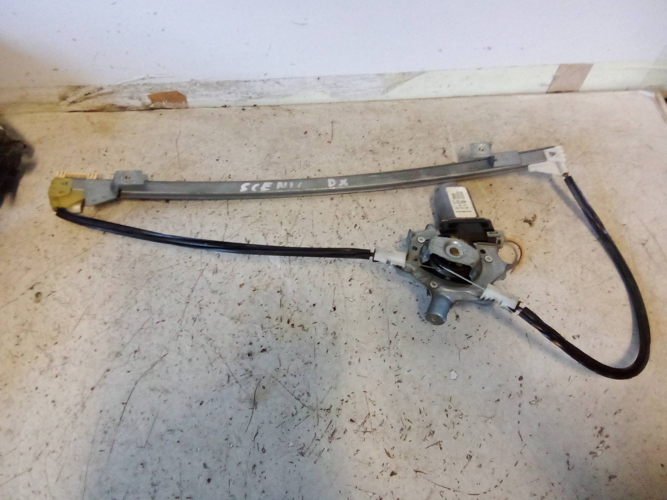 Alzacristallo elettr. porta ant. con motorino dx.