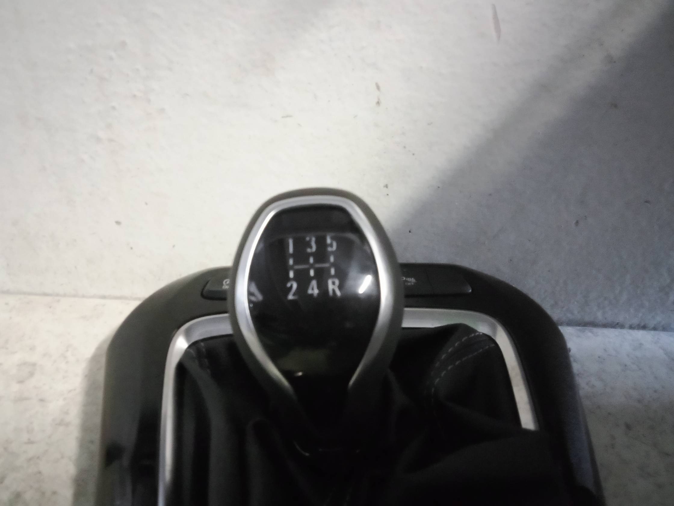 Cuffia con pomello cambio