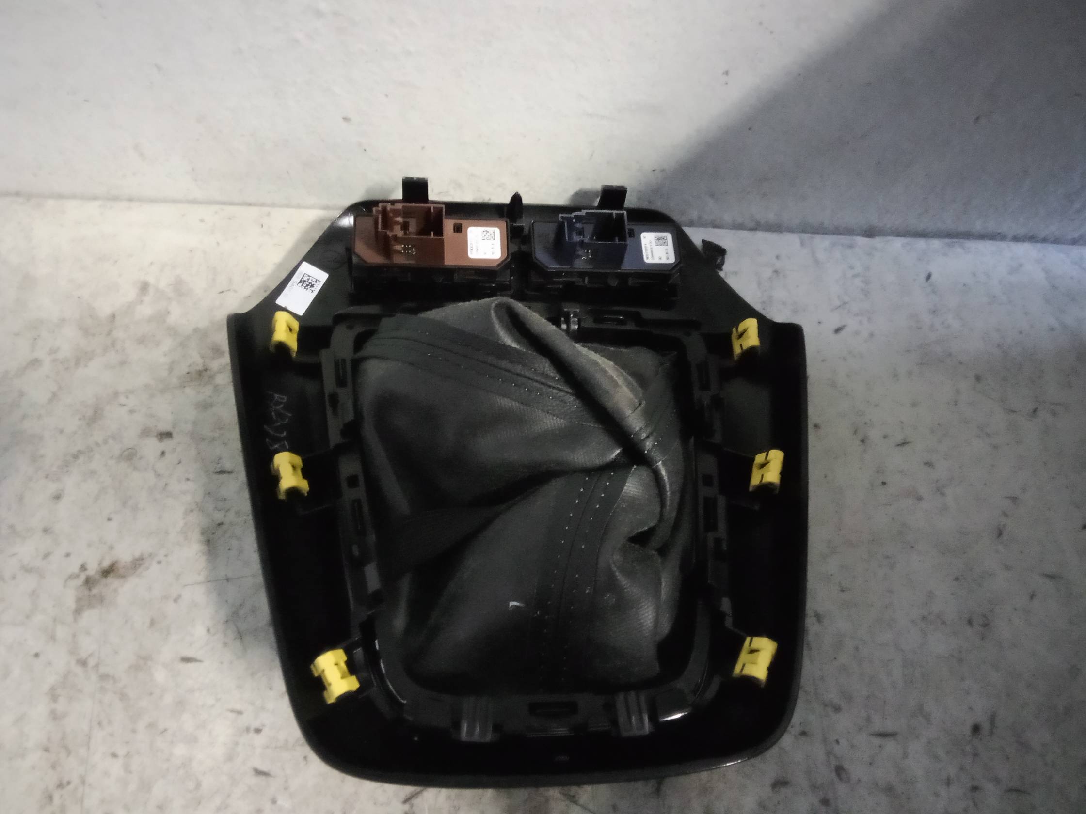 Cuffia con pomello cambio