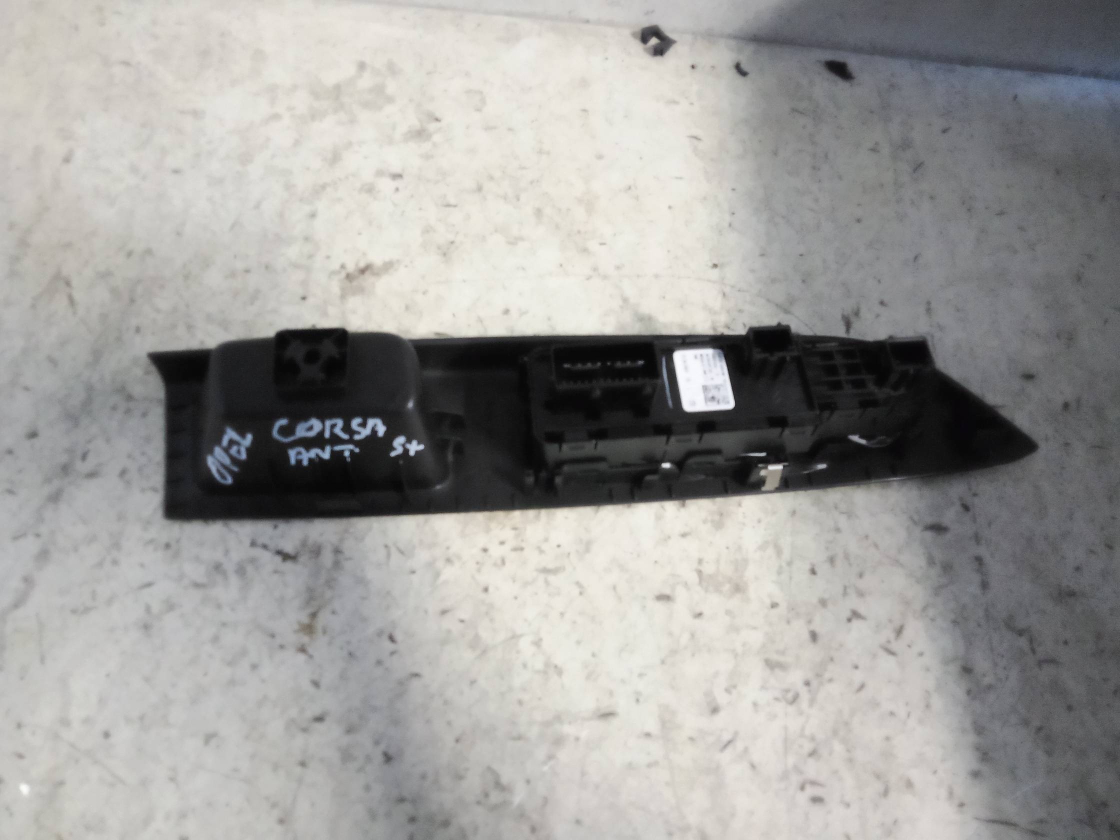 Interruttore alzacristalli porta ant.