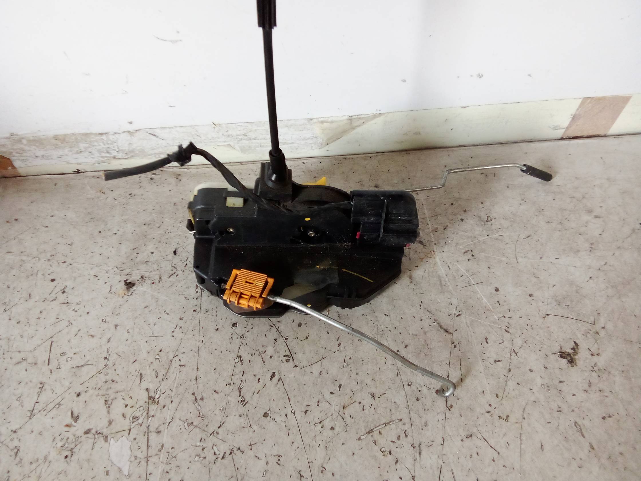 Serratura porta ant. dx.