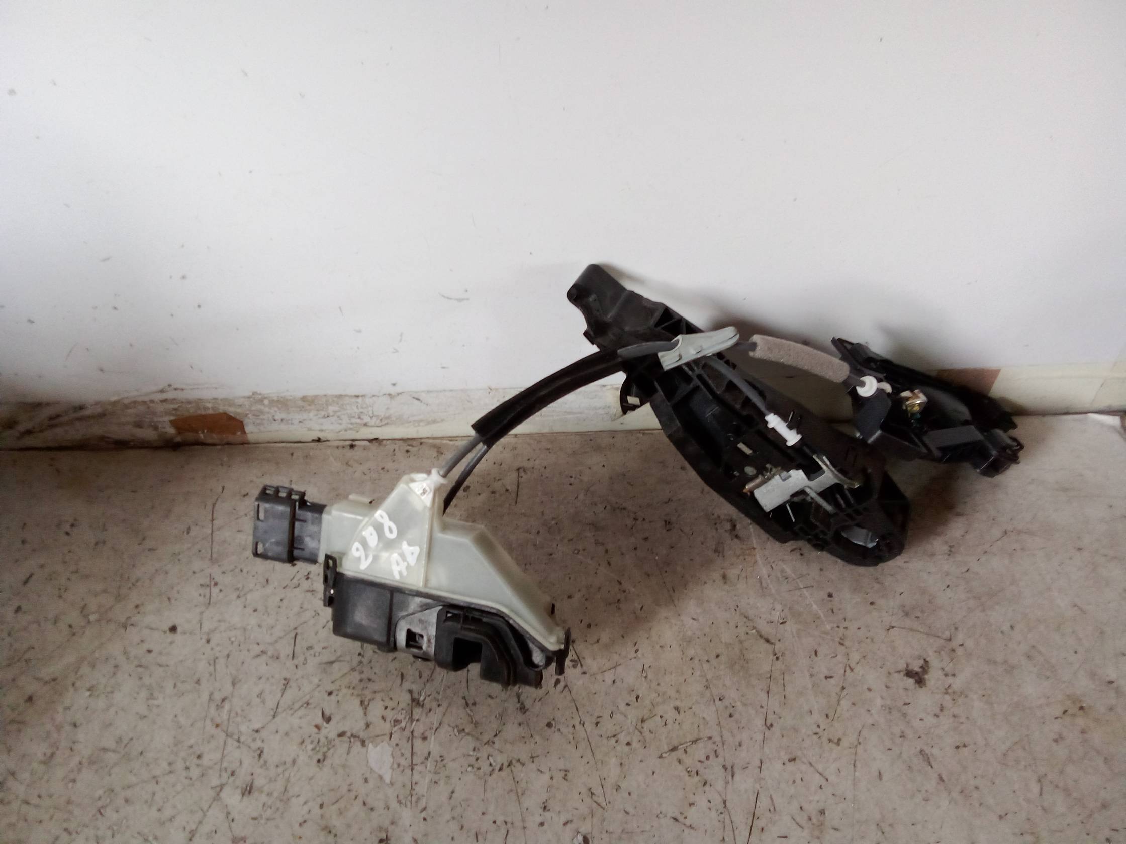 Serratura porta ant. dx.