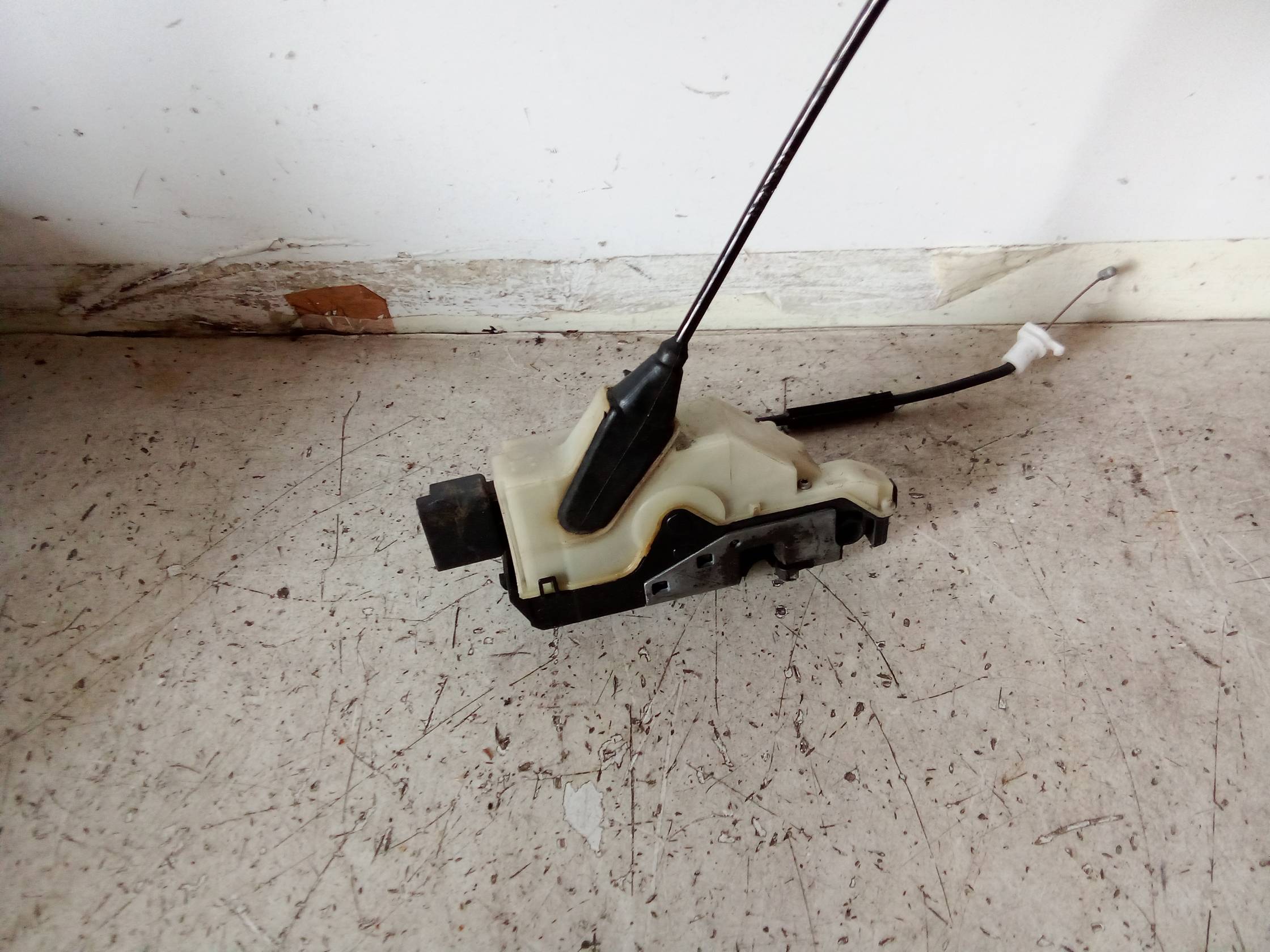 Serratura porta ant. dx.